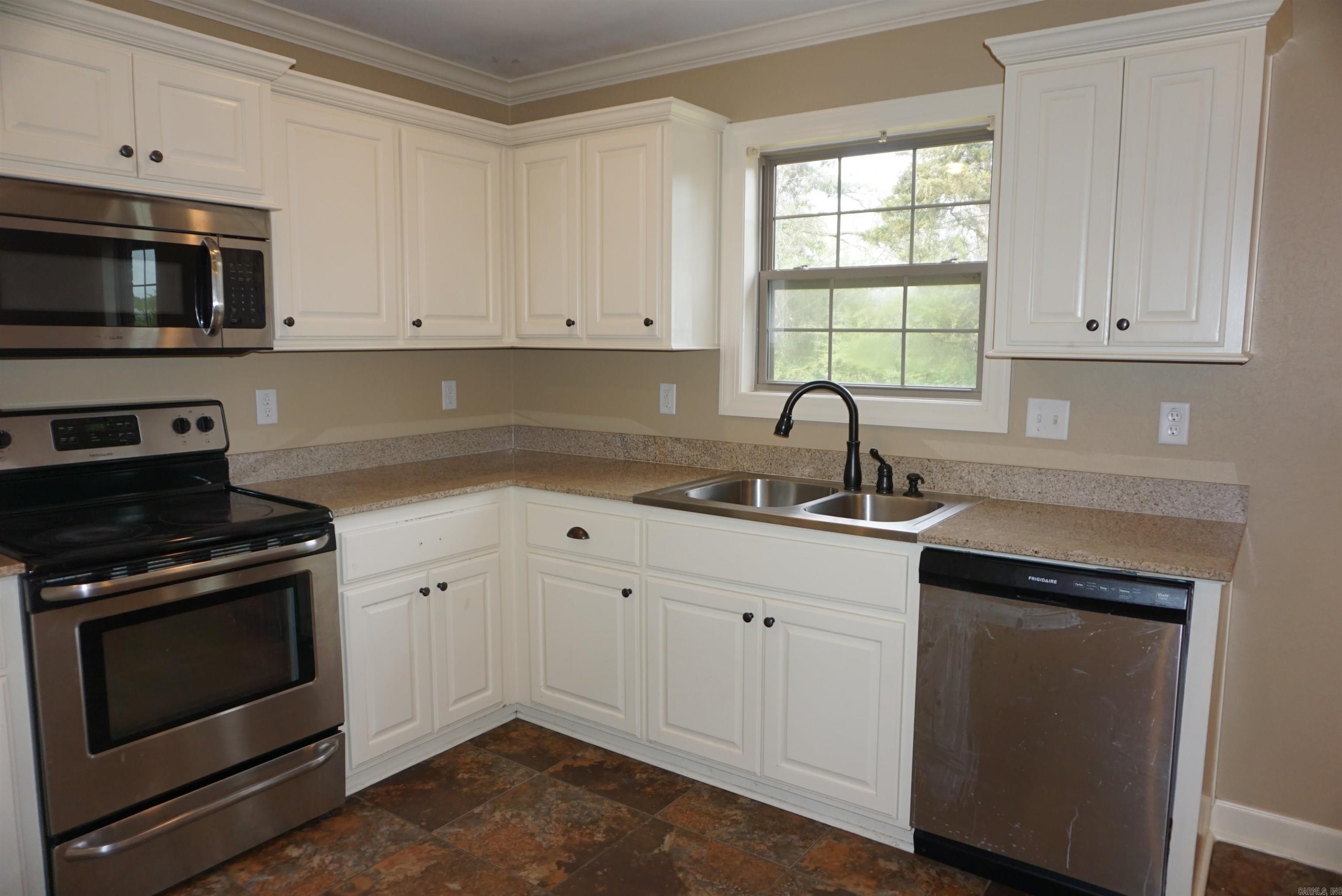 RIDGEWOOD S/D - Residential