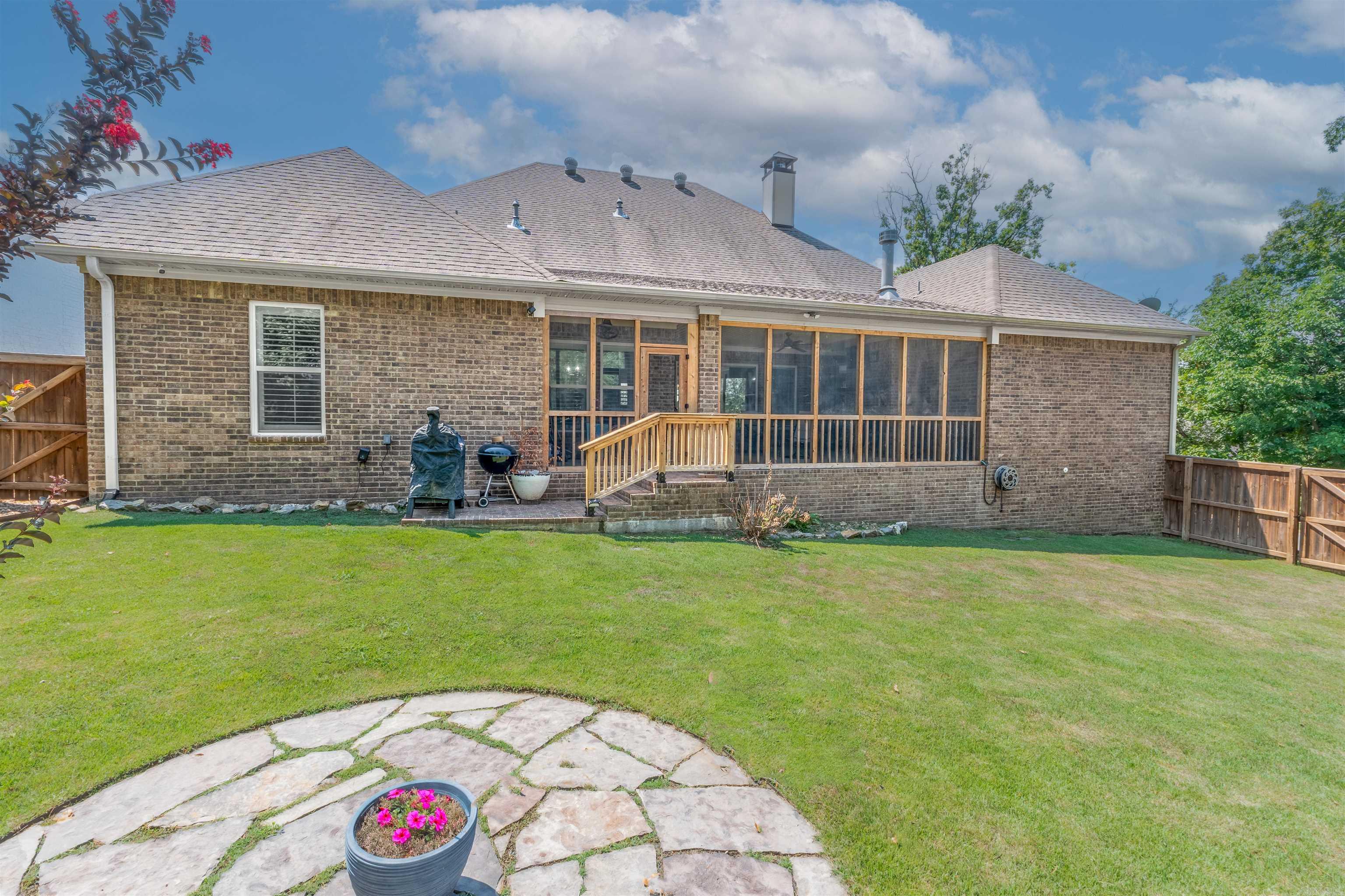 CHENAL VALLEY EPERNAY PLACE - Residential