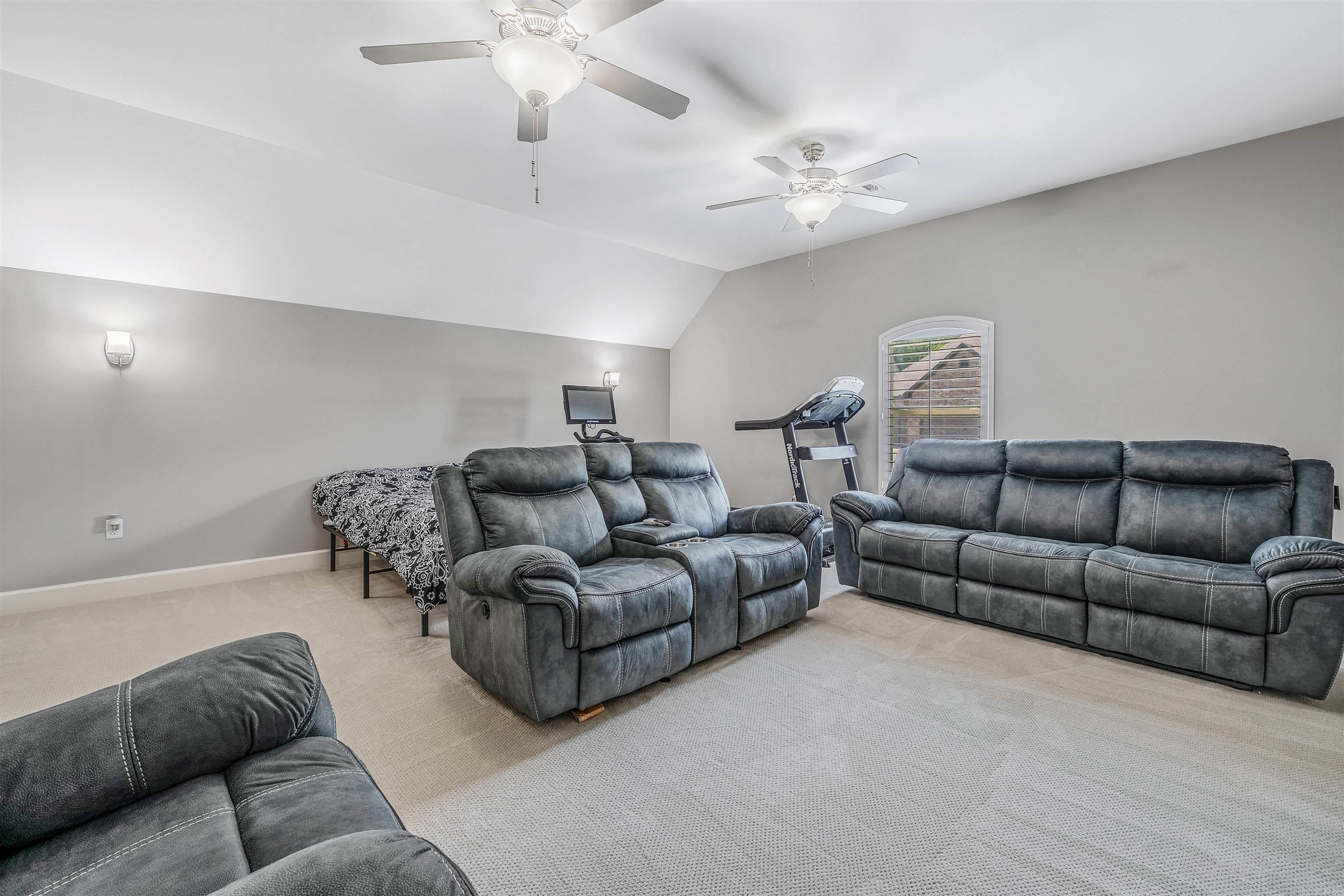 CHENAL VALLEY EPERNAY PLACE - Residential