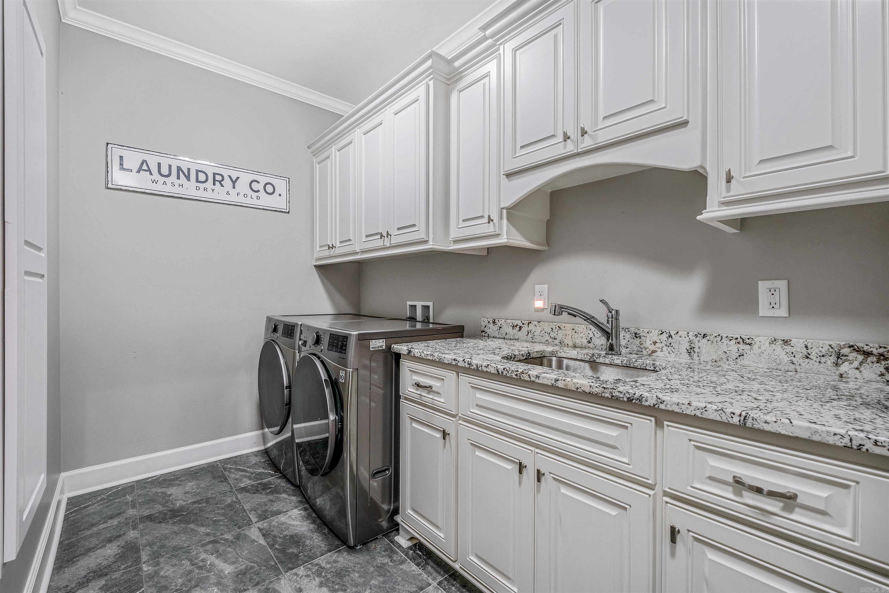 CHENAL VALLEY EPERNAY PLACE - Residential