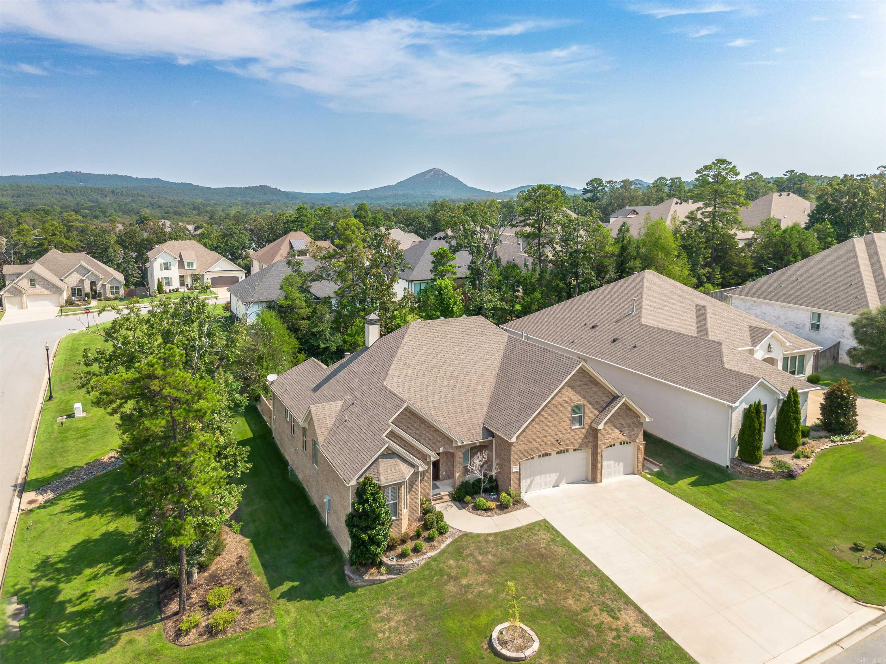 CHENAL VALLEY EPERNAY PLACE - Residential