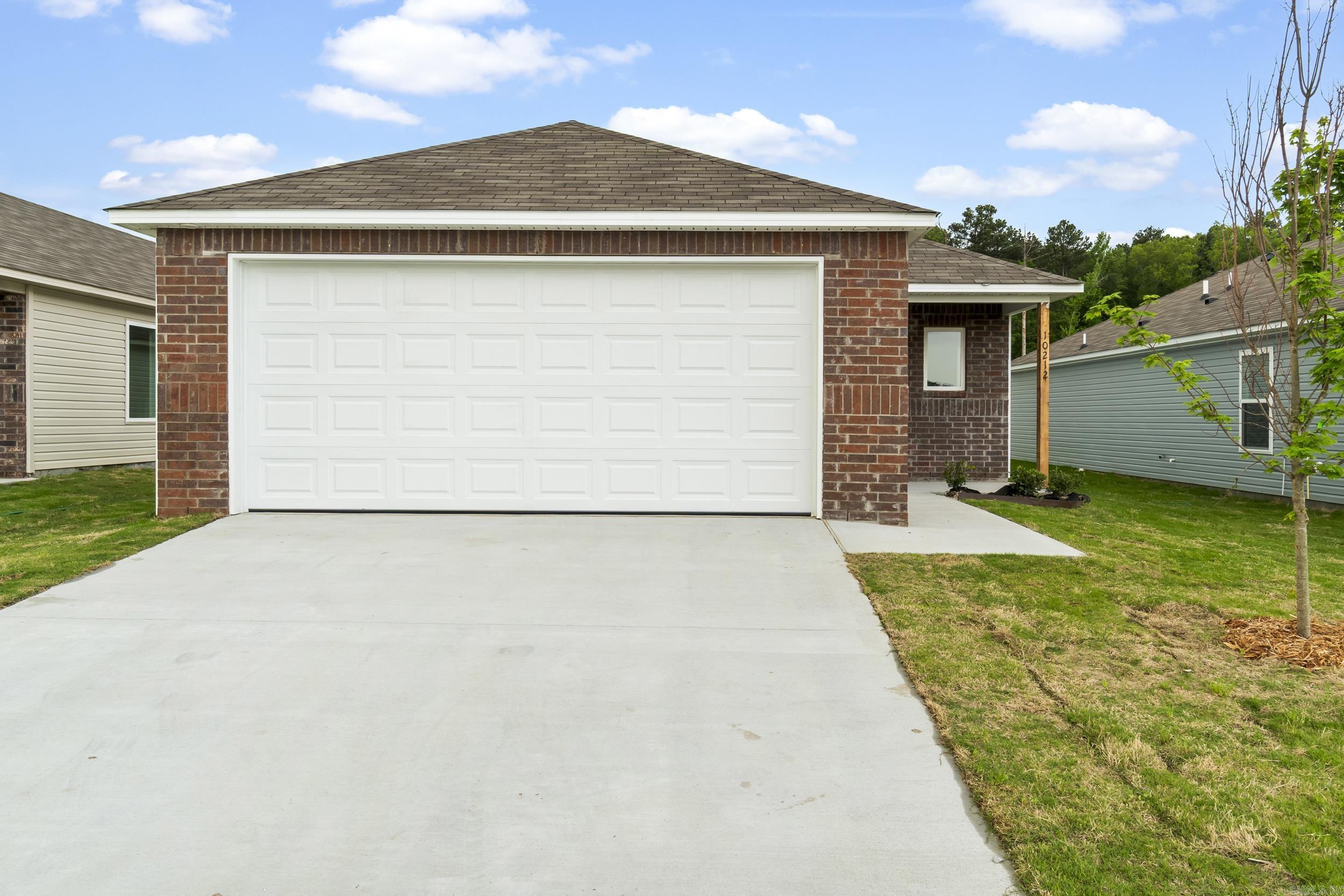 COUNTRY CLUB OF ARK THE - Residential