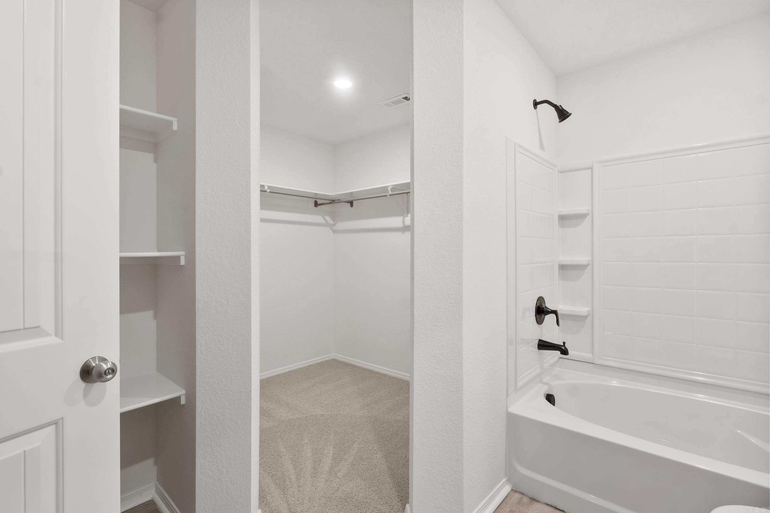 COUNTRY CLUB OF ARK THE - Residential