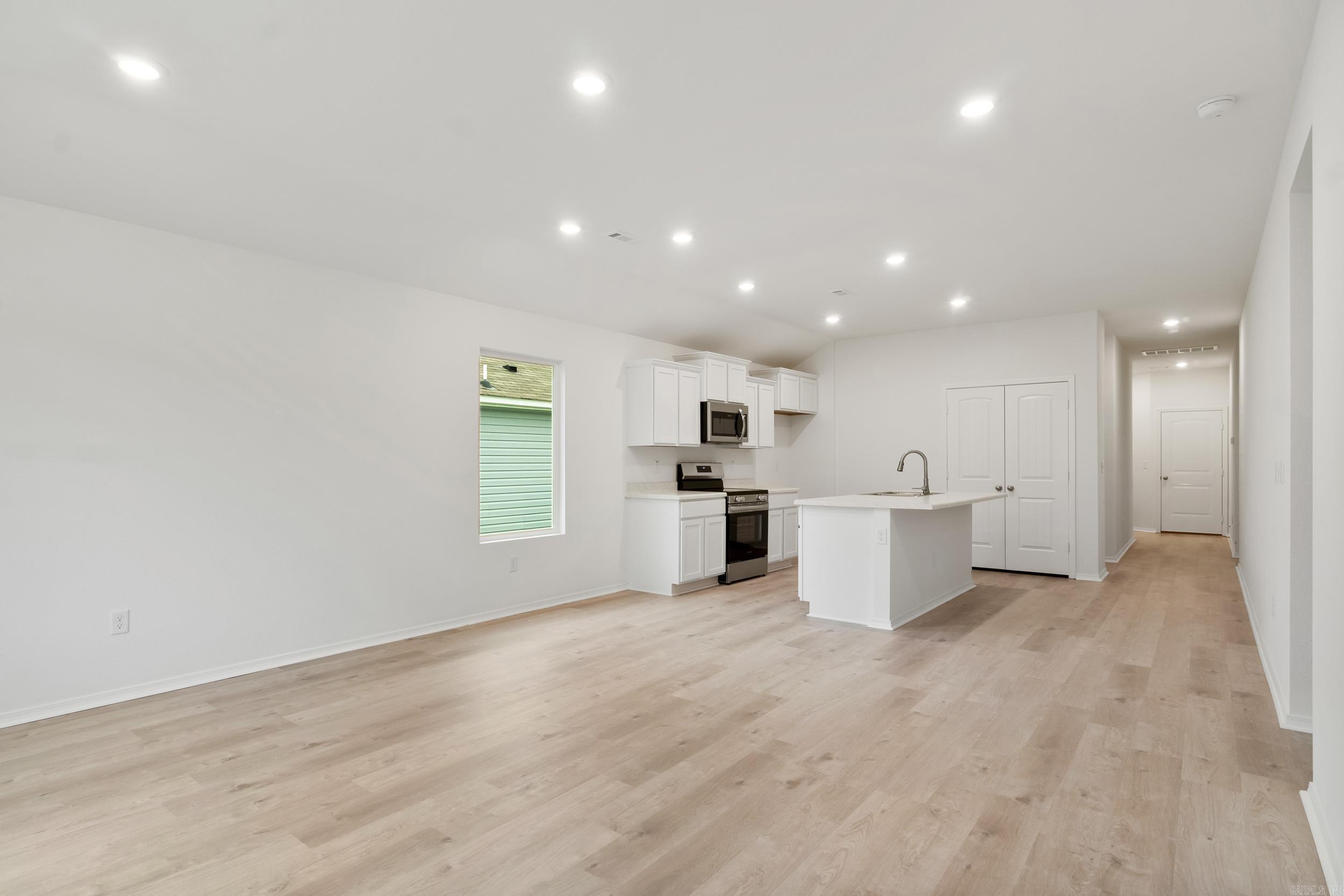 COUNTRY CLUB OF ARK THE - Residential