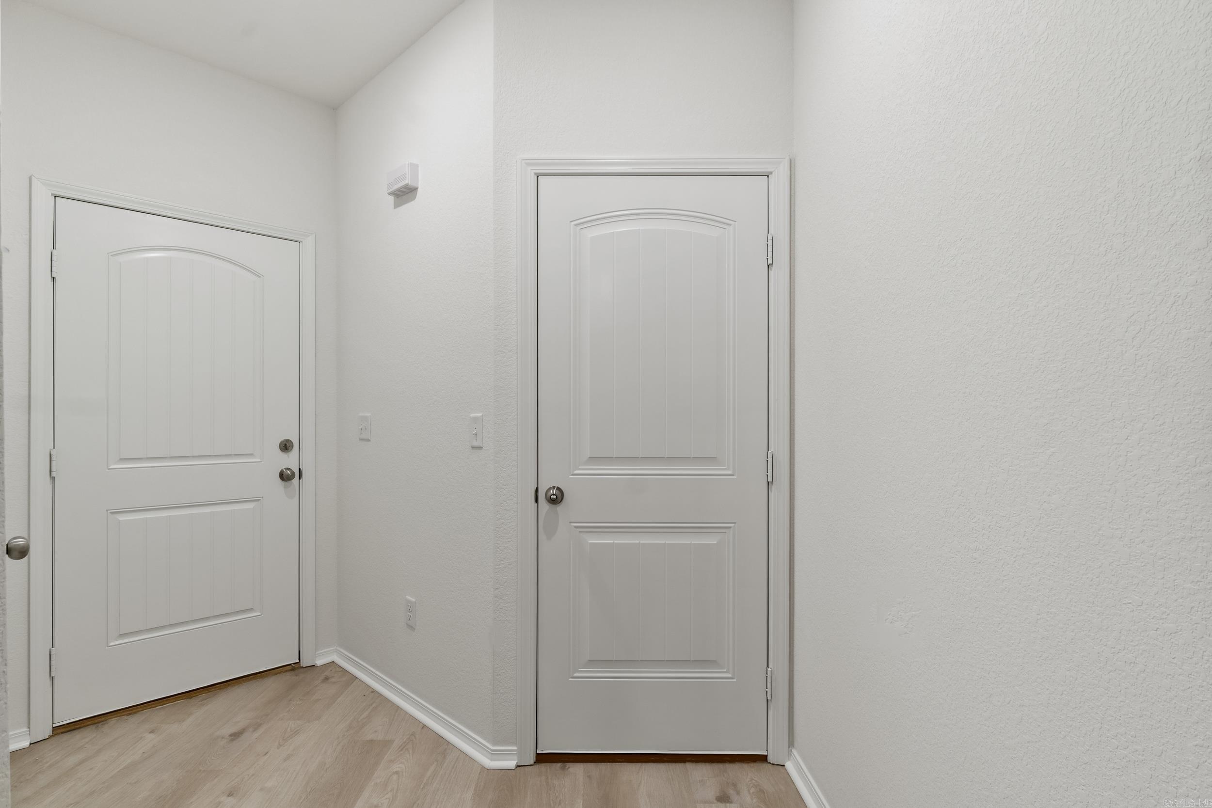 COUNTRY CLUB OF ARK THE - Residential