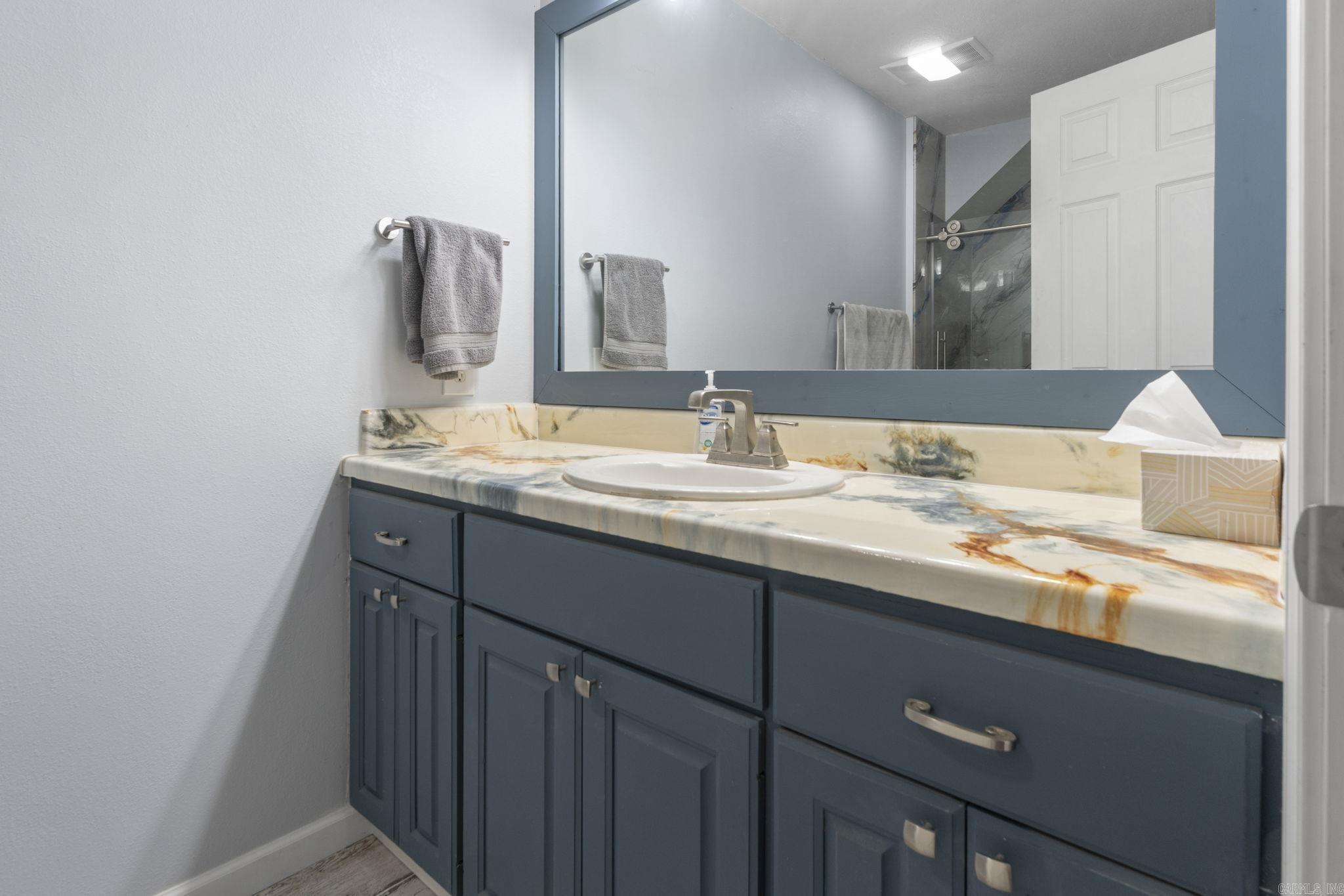 216 LAKEVIEW - Residential