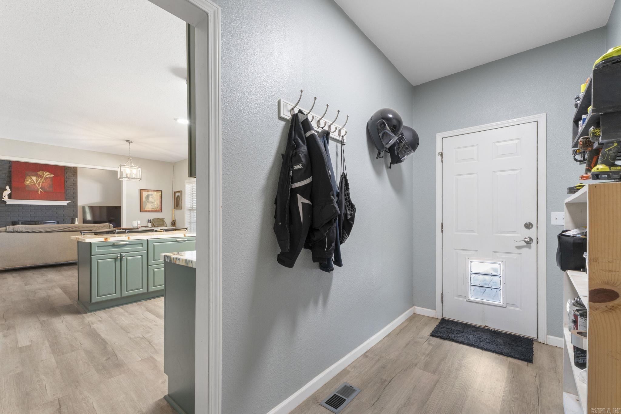 216 LAKEVIEW - Residential