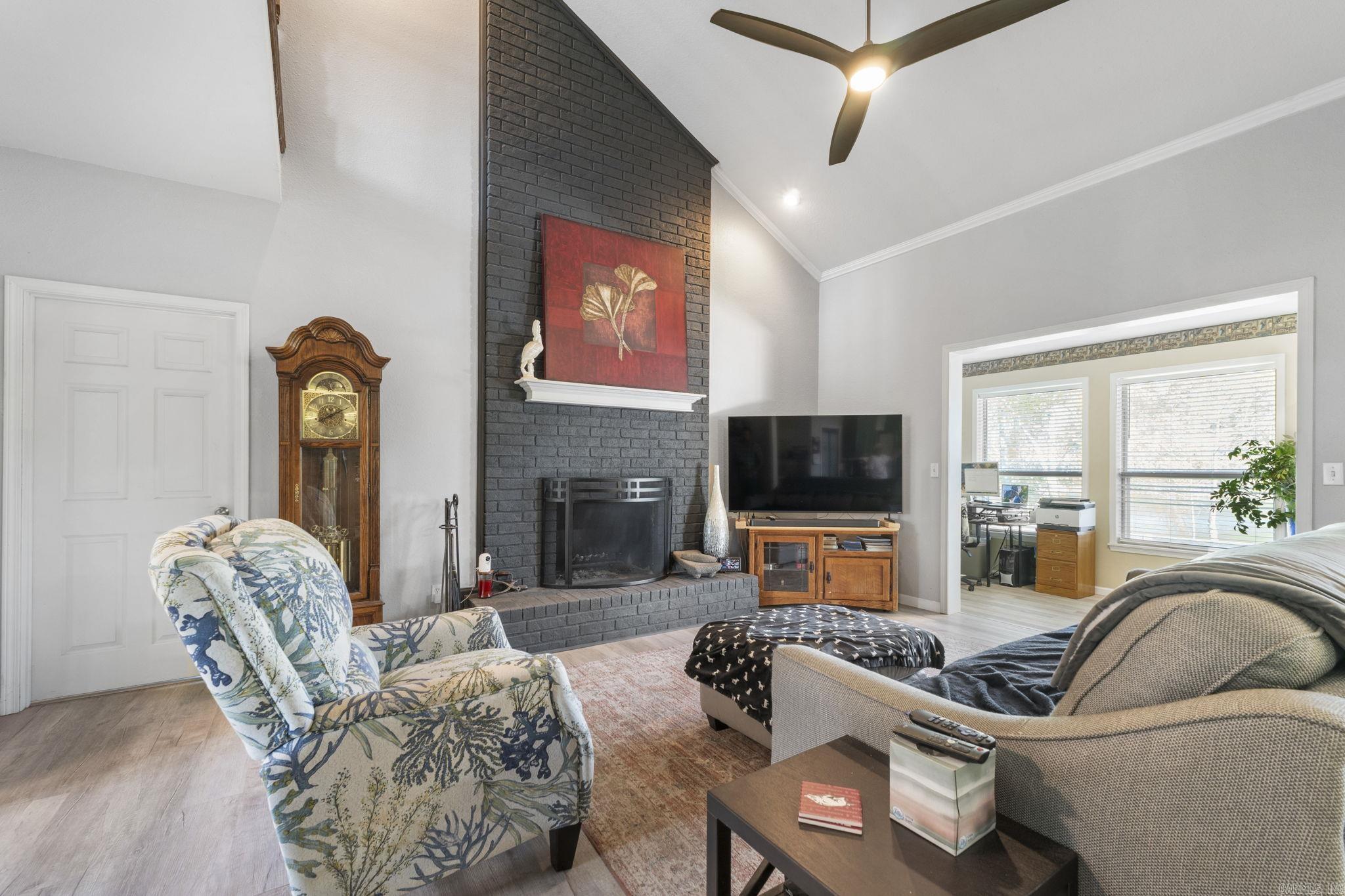 216 LAKEVIEW - Residential