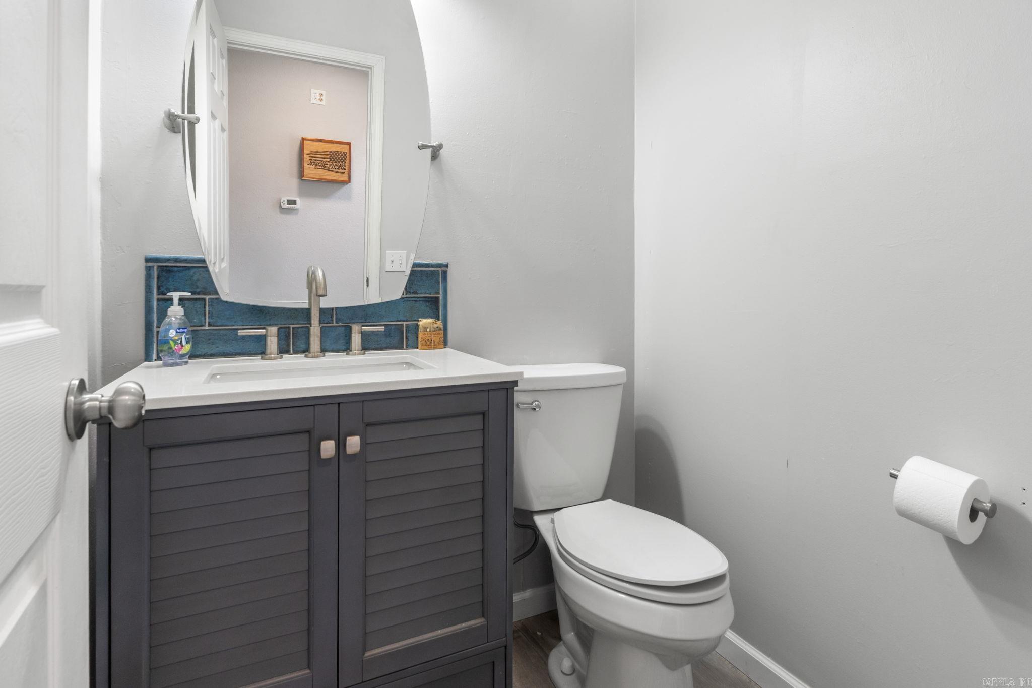 216 LAKEVIEW - Residential
