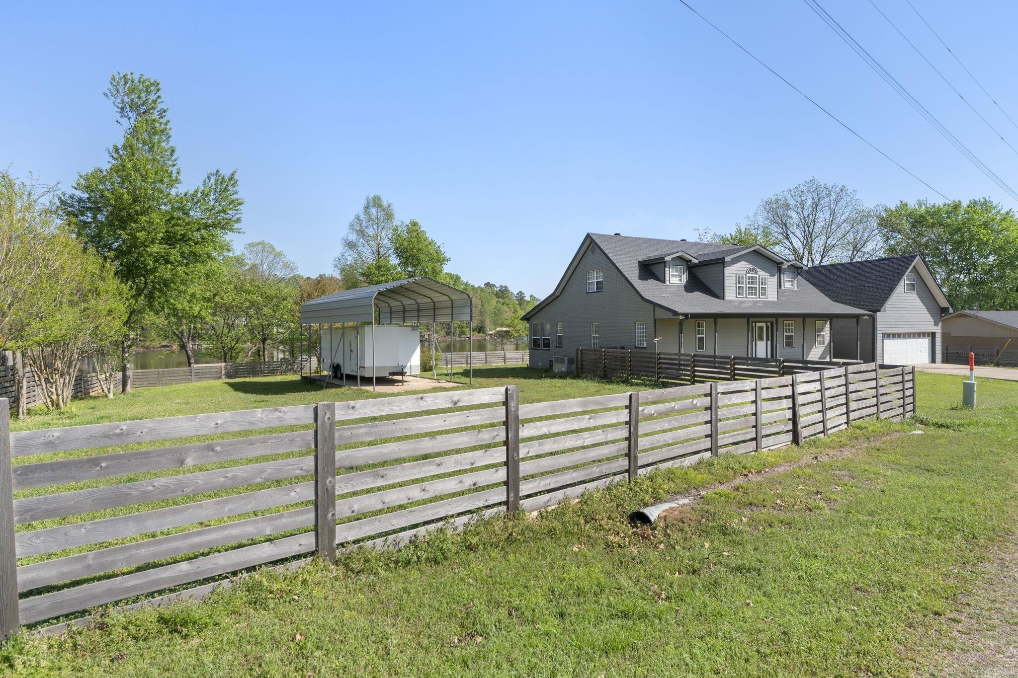 216 LAKEVIEW - Residential