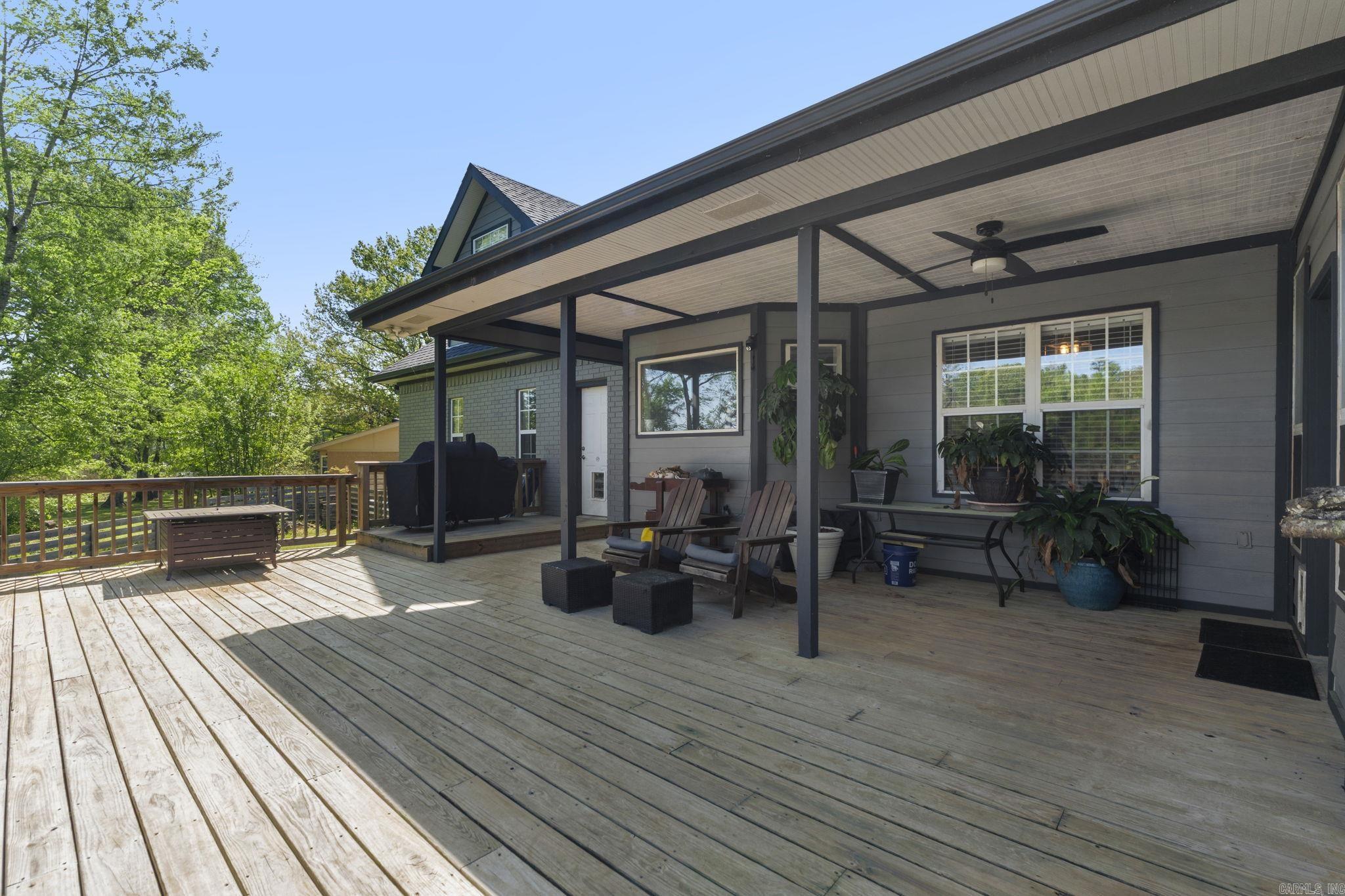 216 LAKEVIEW - Residential