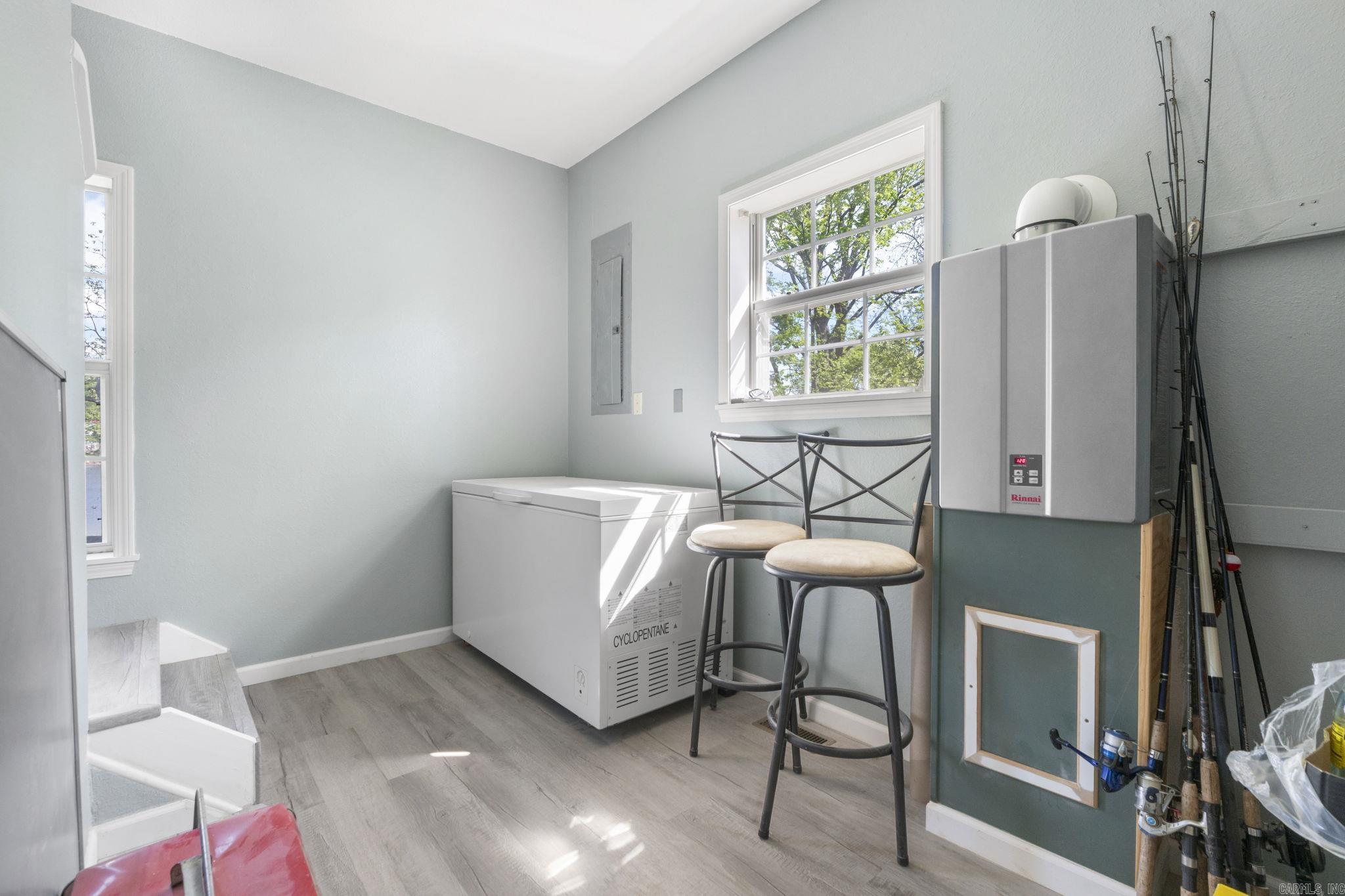216 LAKEVIEW - Residential