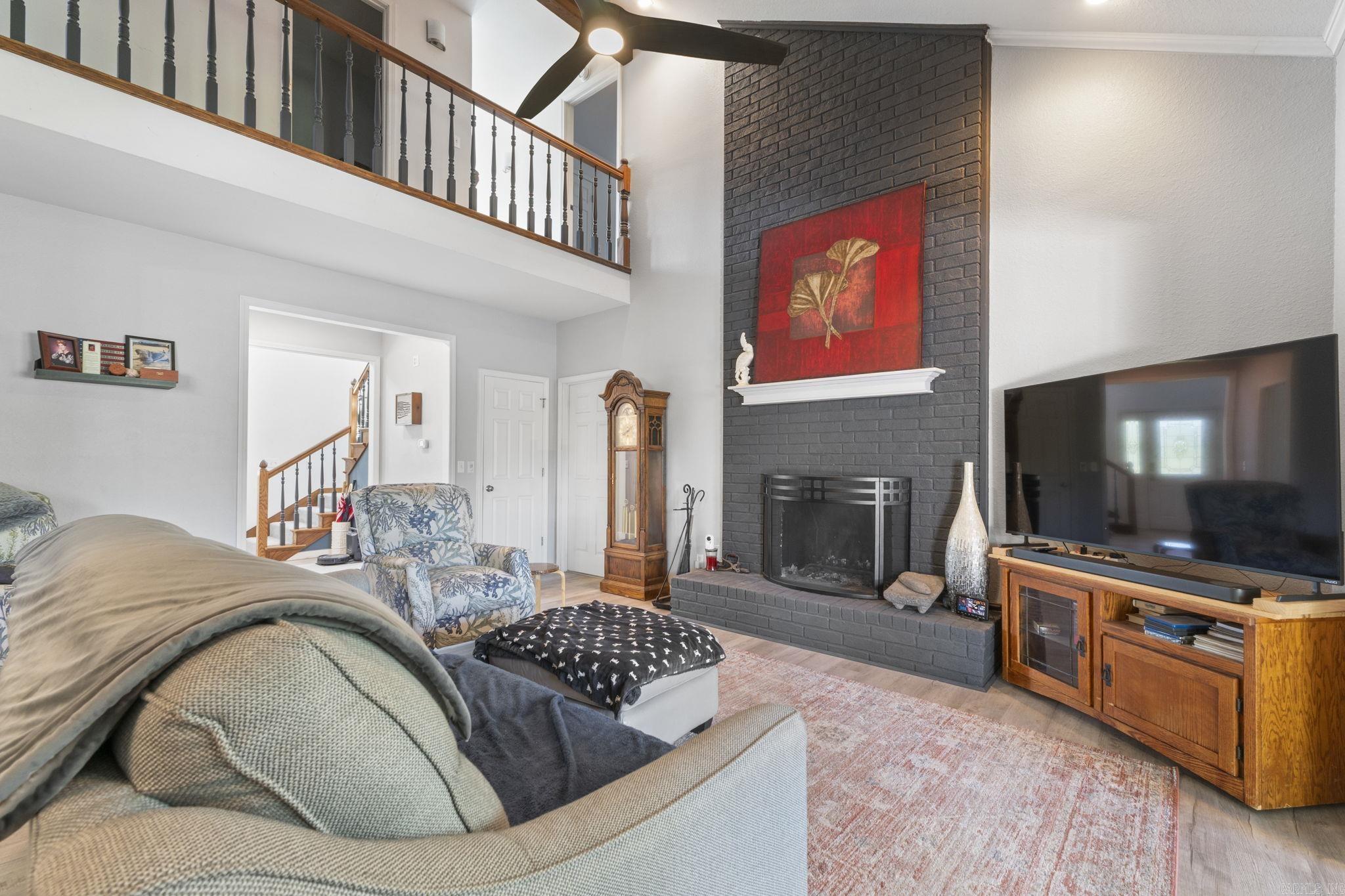 216 LAKEVIEW - Residential