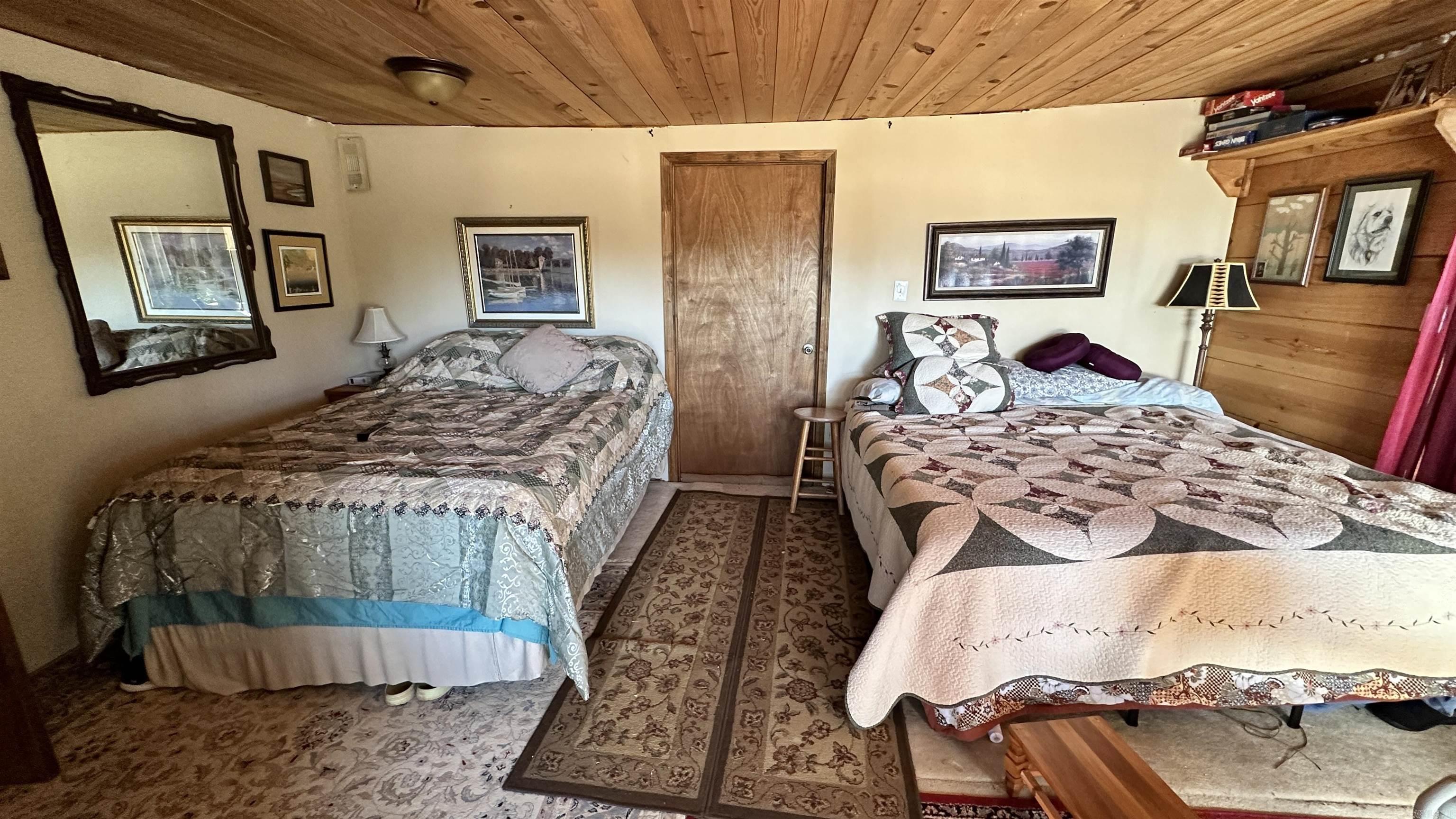 Metes & Bounds - Land