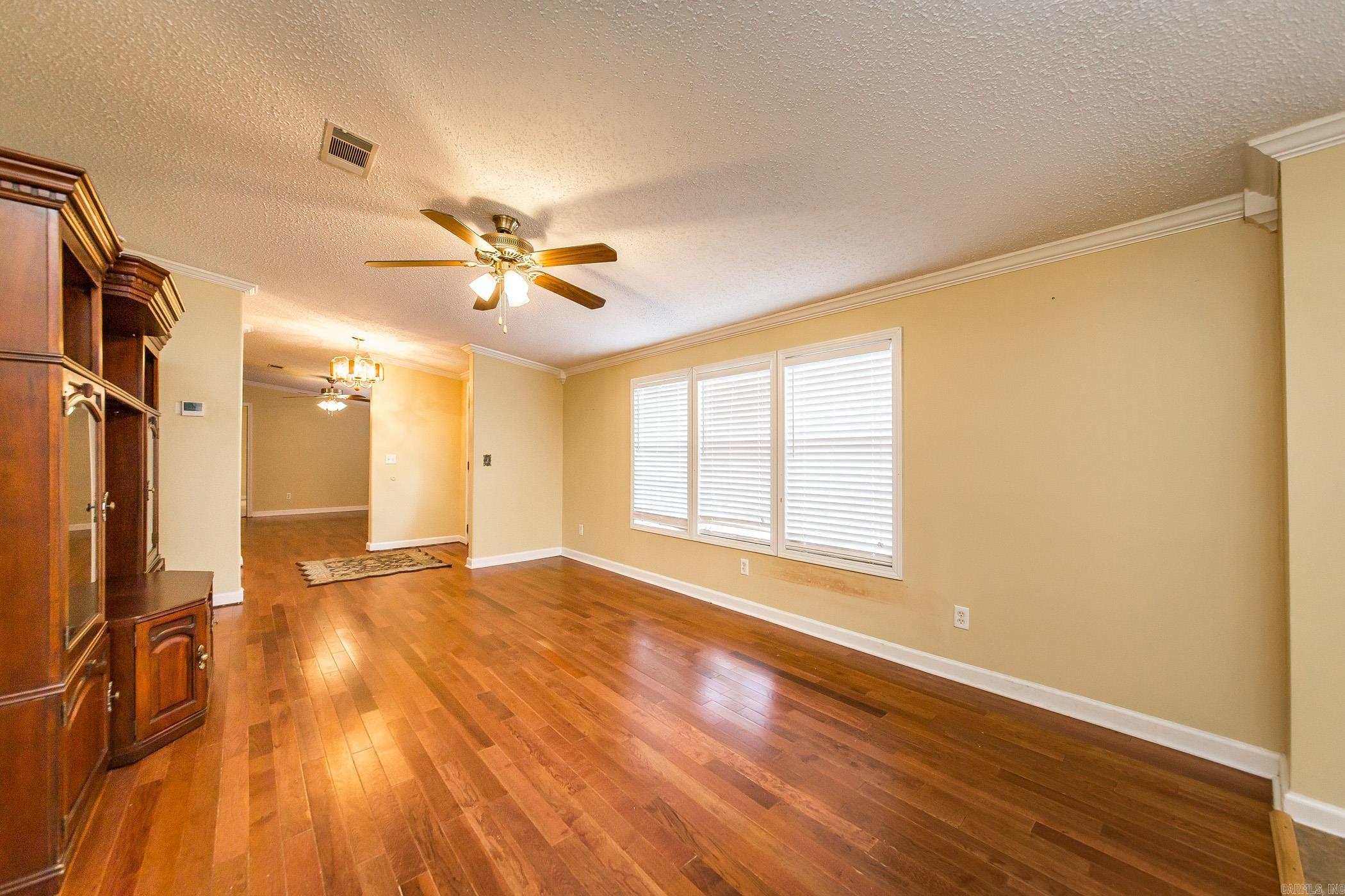 ANDER WAT - Residential