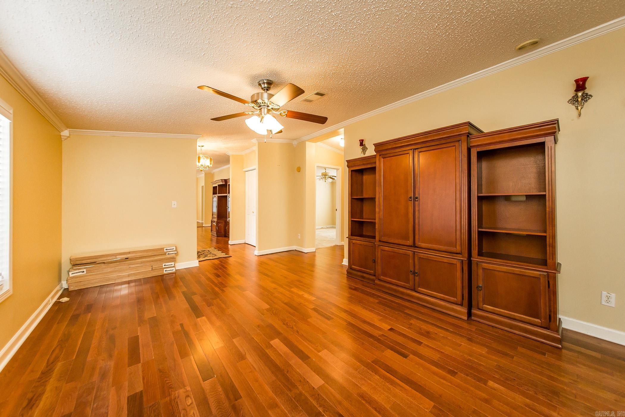 ANDER WAT - Residential