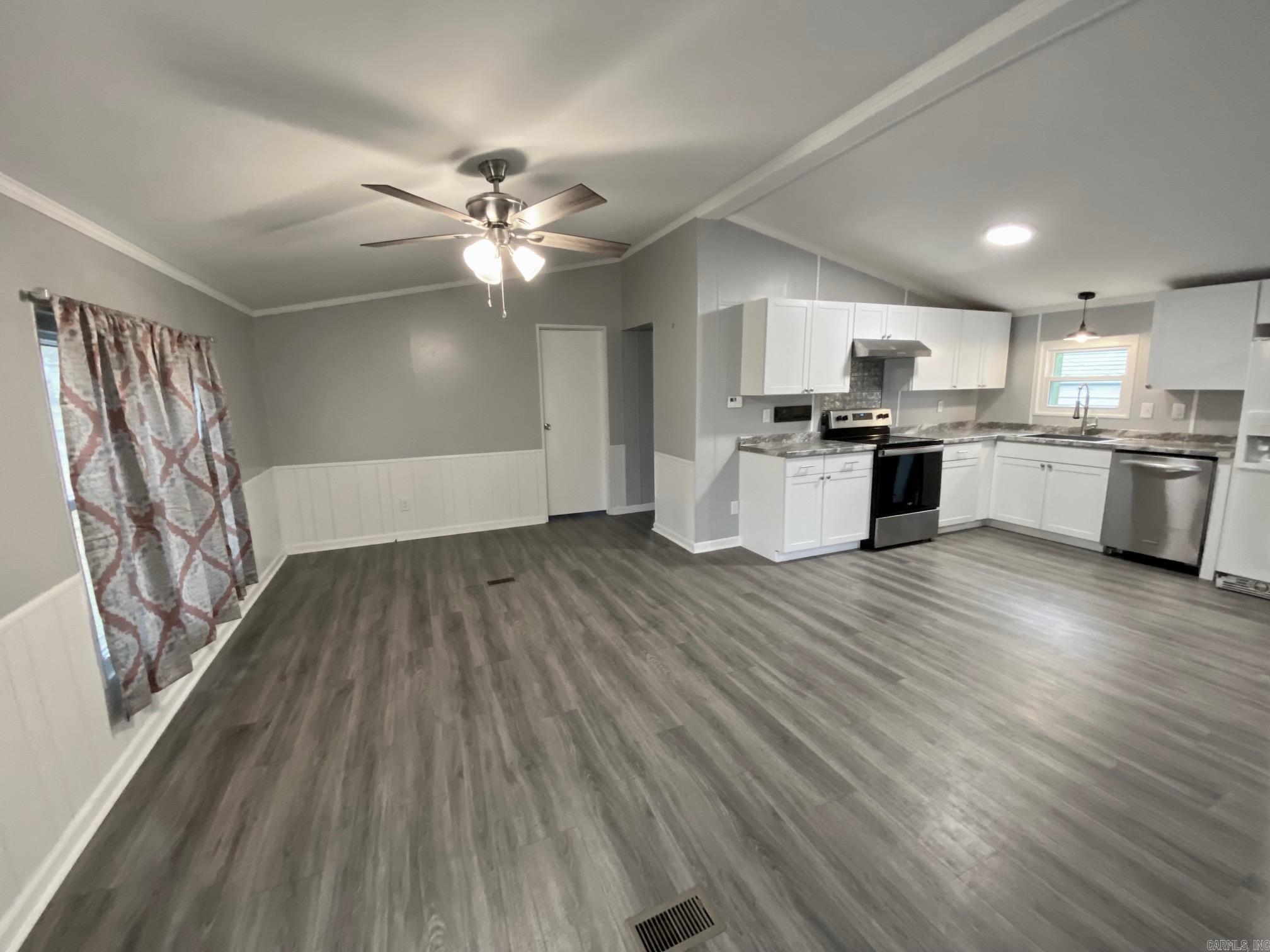 HUMMINGBIRD ESTATES - Residential