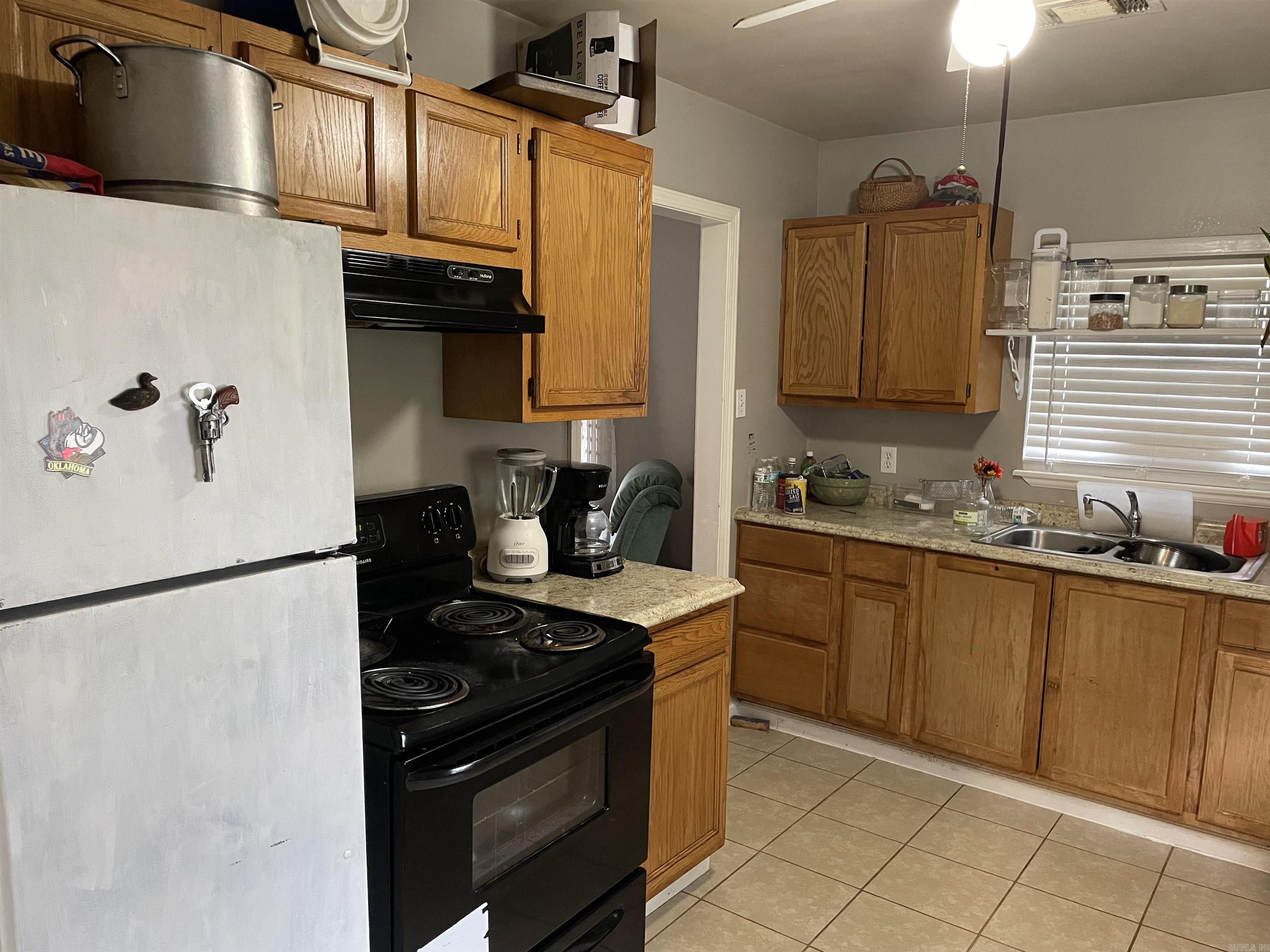 HOLTS INDUSTRIAL - Residential