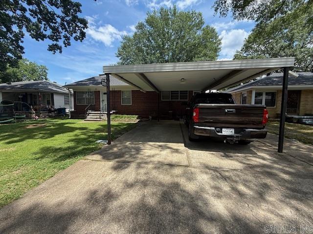 Welcome to your fresh start in this solid all brick home in Benton! This 2-bedroom, 1.5-bath, plus large den/family room and large laundry room over 1420+/-sqft of thoughtfully designed living space, this residence is conveniently located to everything and the Benton Caldwell Elementary School. Don't miss your chance to own this turnkey property.