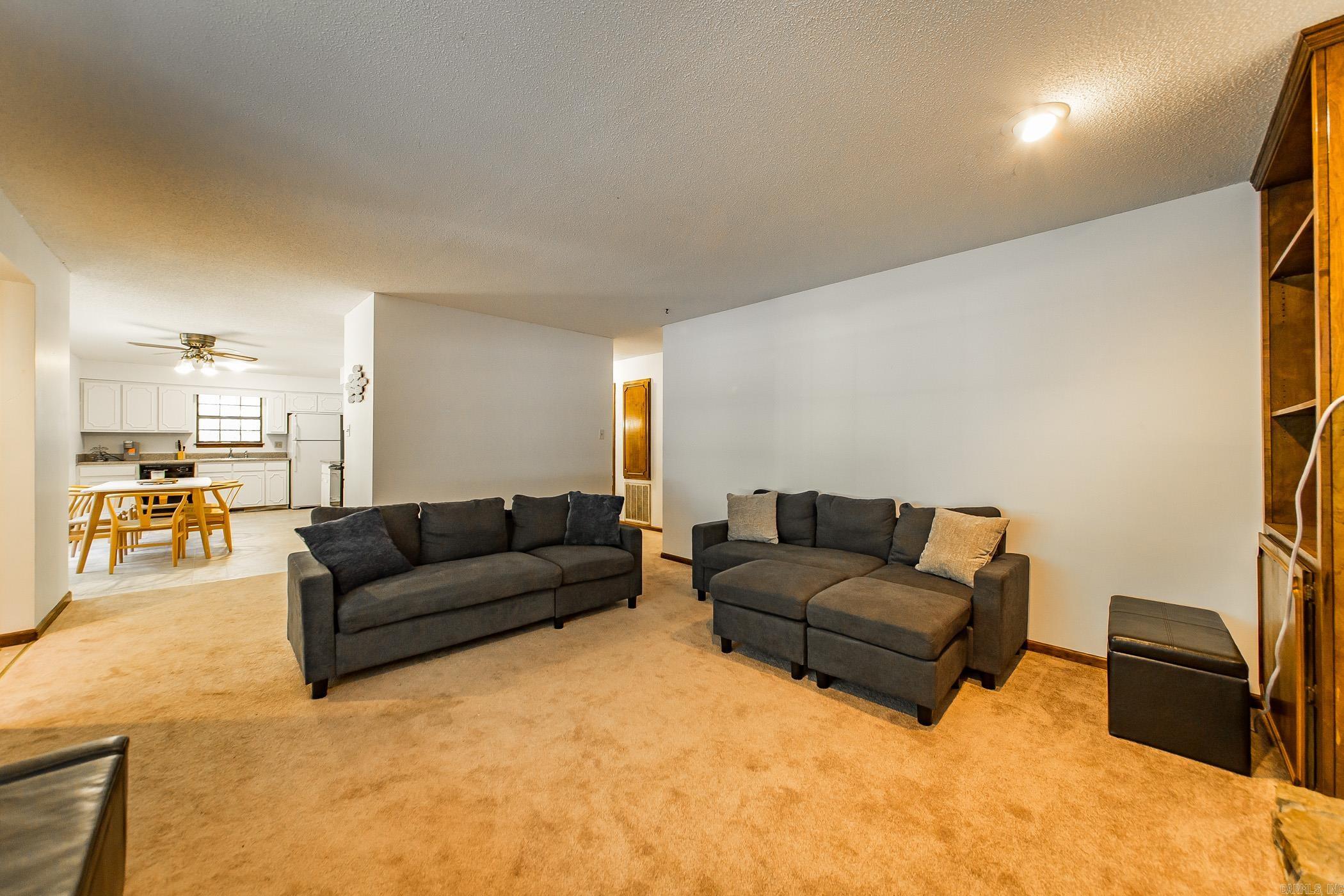 HAMILTON HILLS - Residential