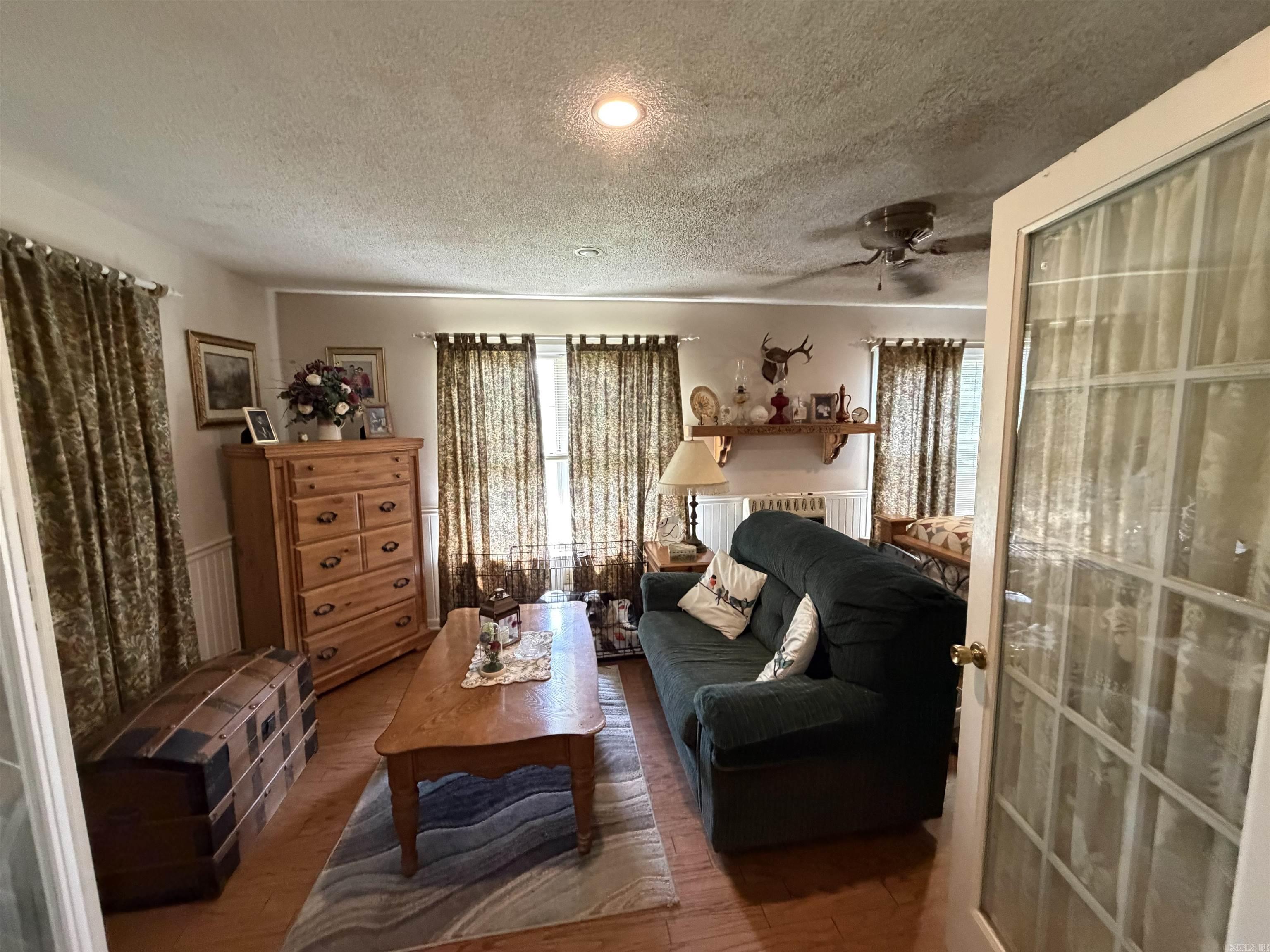 M&B PIGGOTT 2-20-8 - Residential