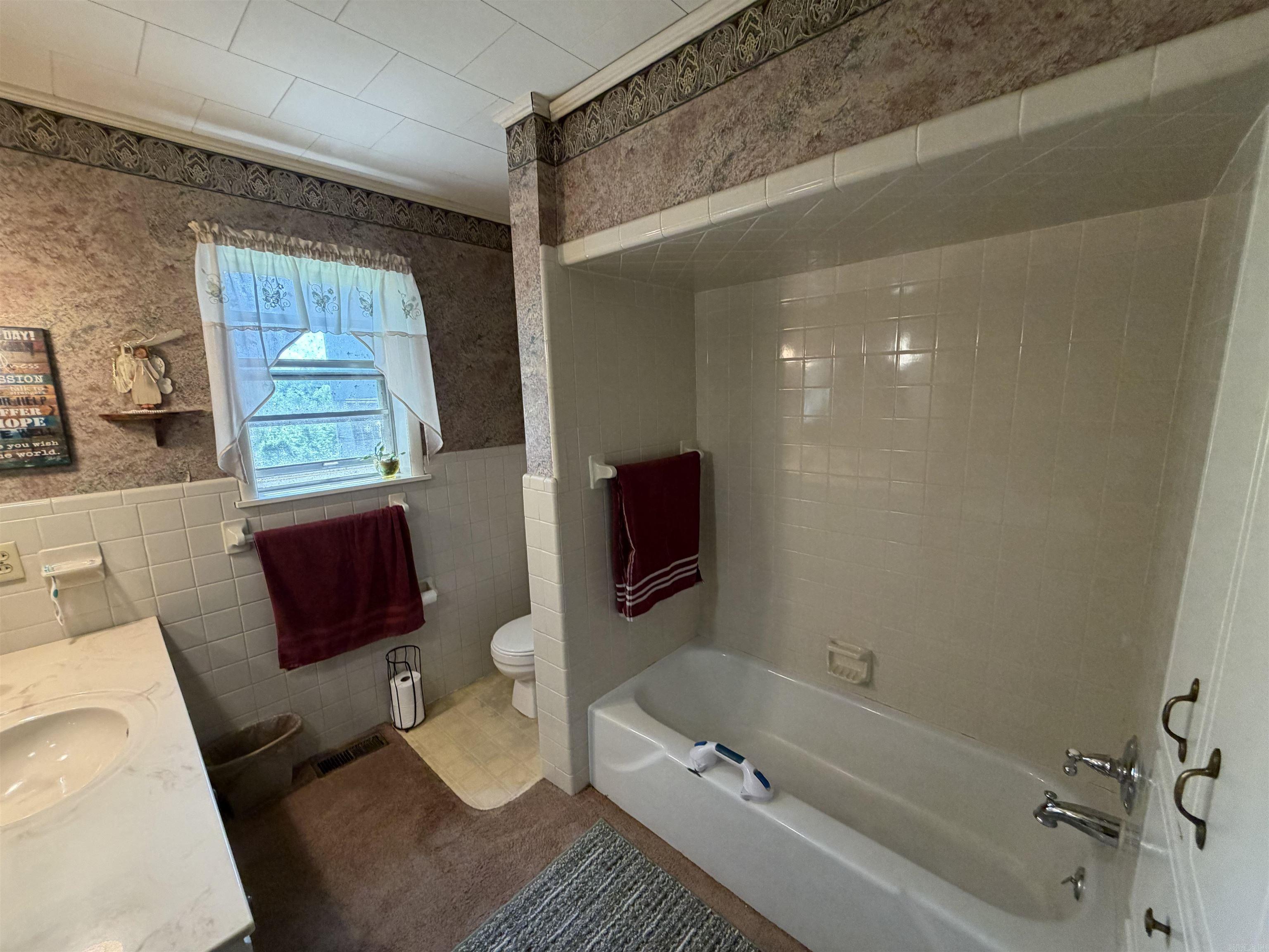 M&B PIGGOTT 2-20-8 - Residential