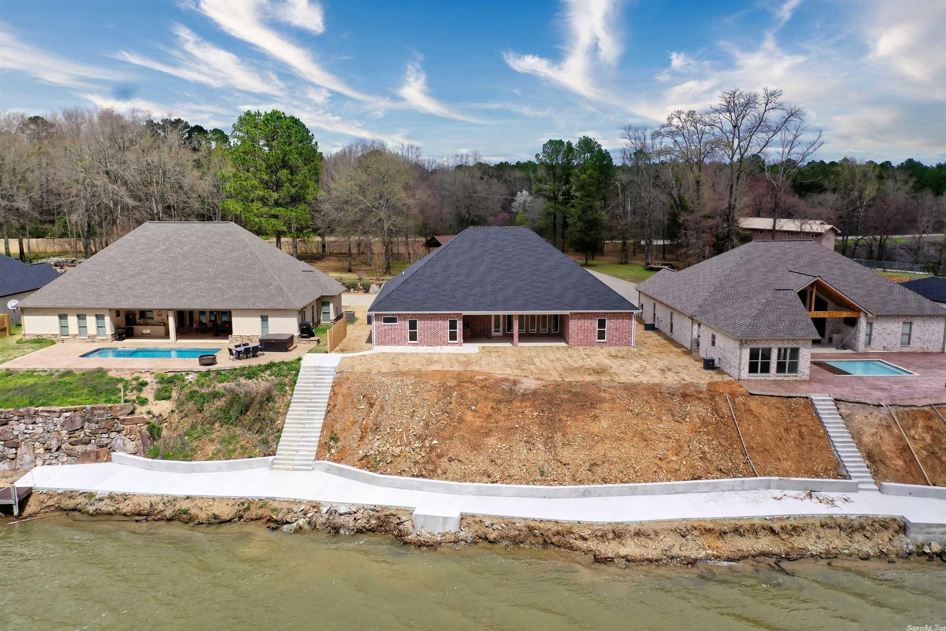Lakeside Gardens - Residential