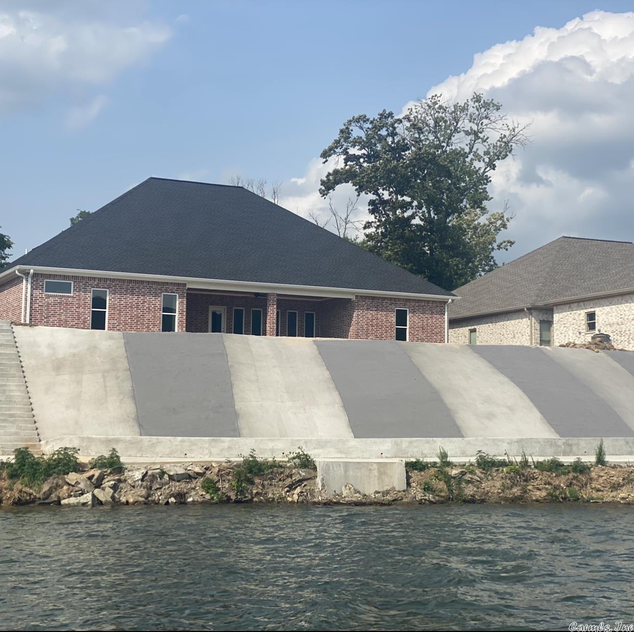 Lakeside Gardens - Residential
