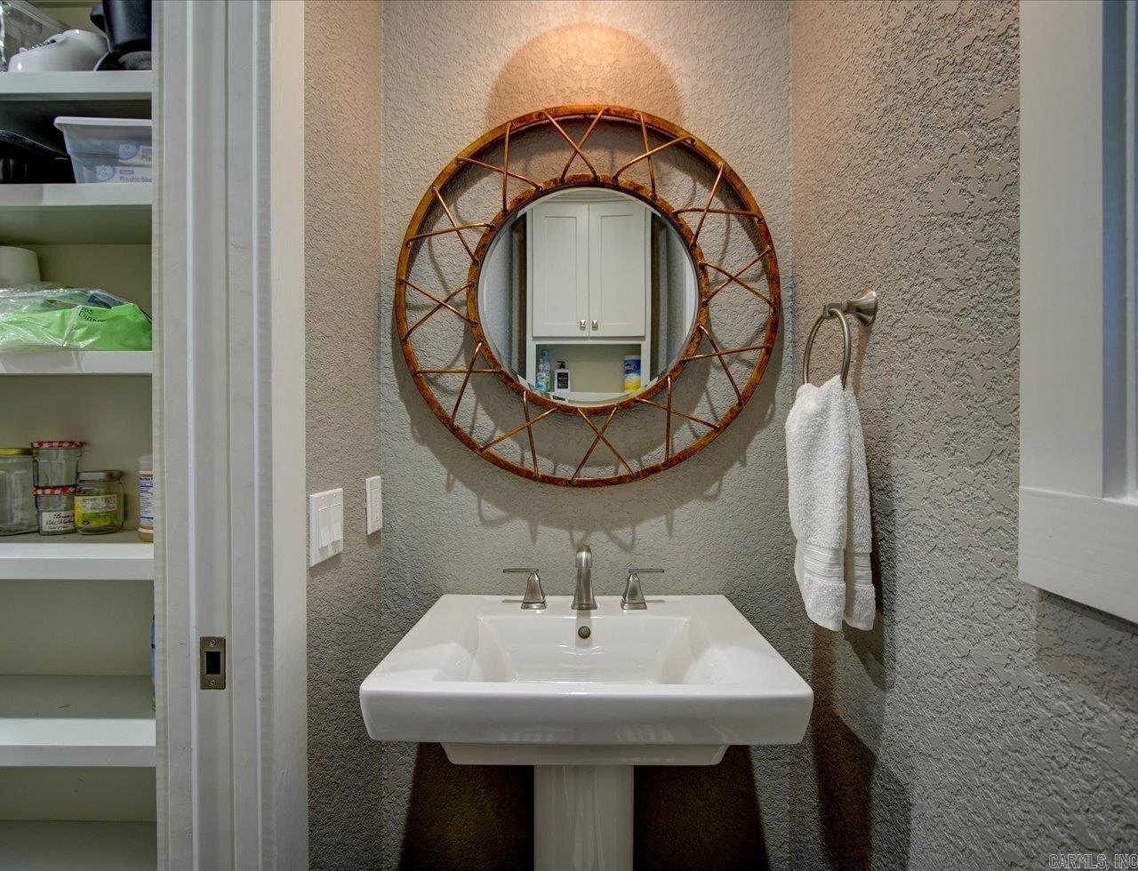 TWIN POINTS - Residential