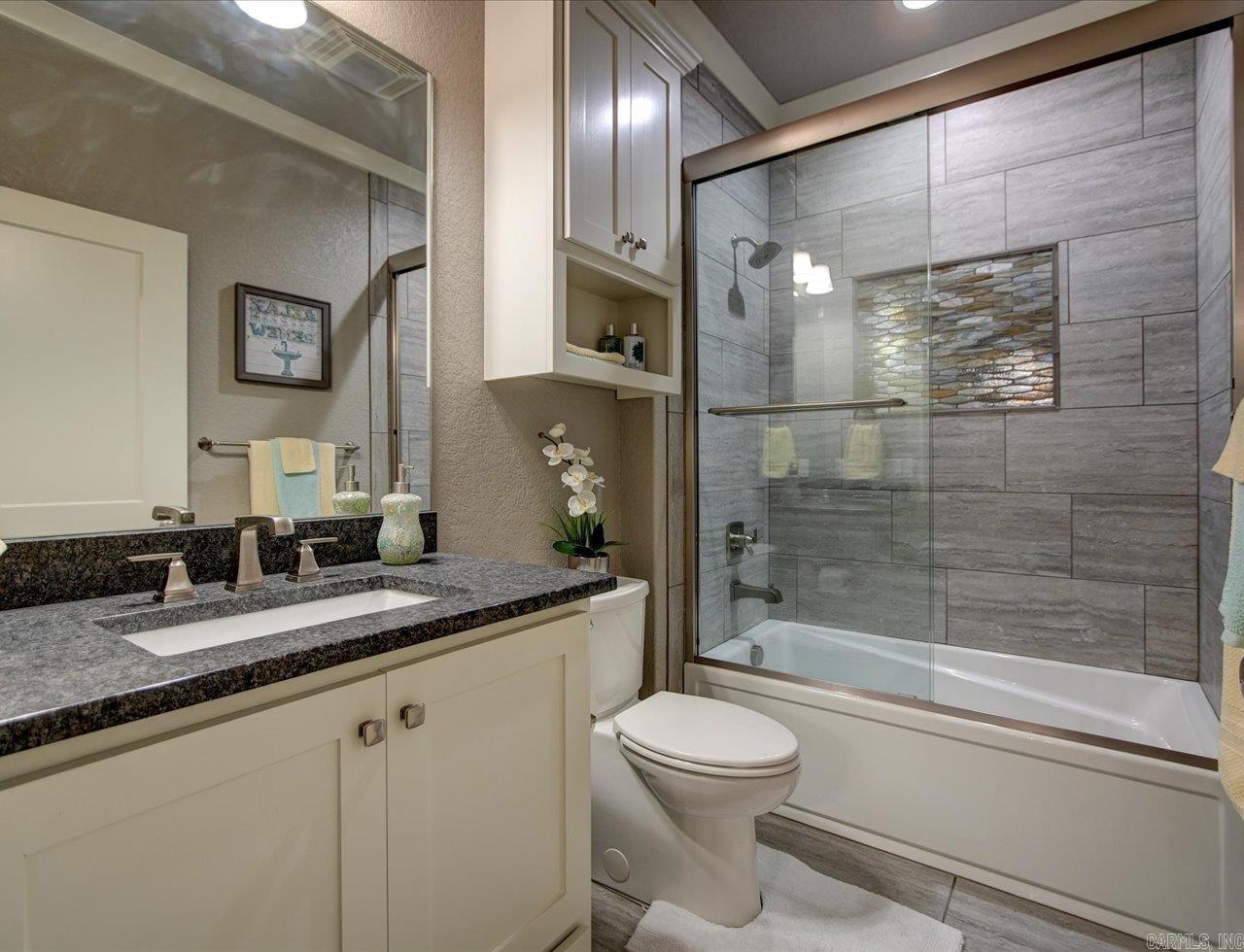 TWIN POINTS - Residential