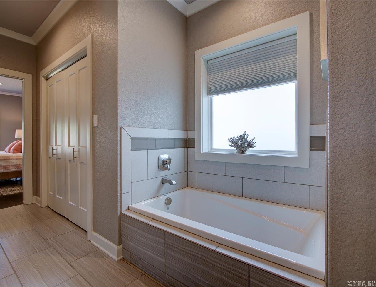 TWIN POINTS - Residential