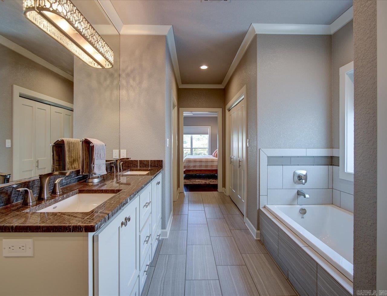 TWIN POINTS - Residential