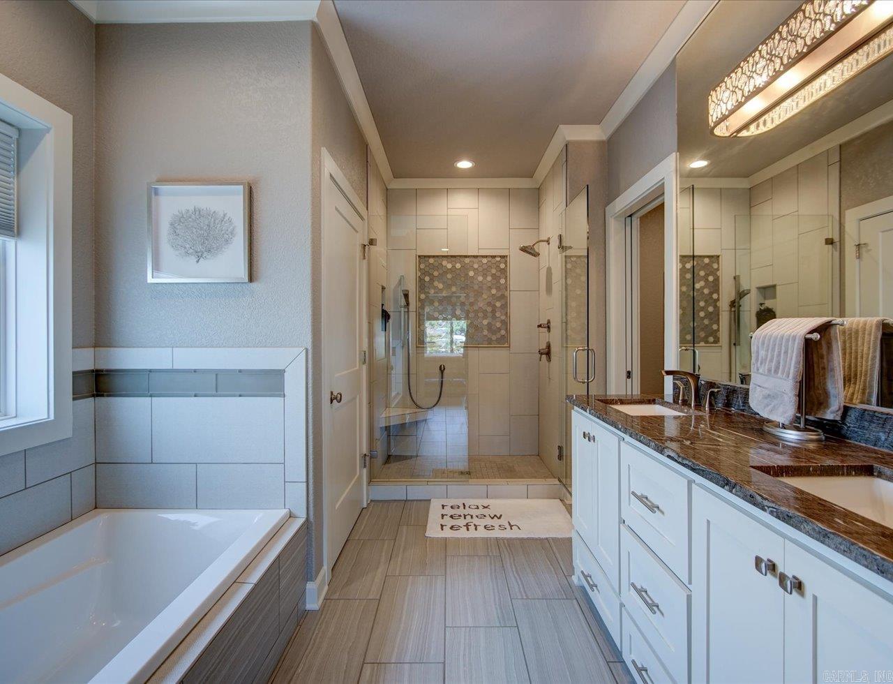 TWIN POINTS - Residential