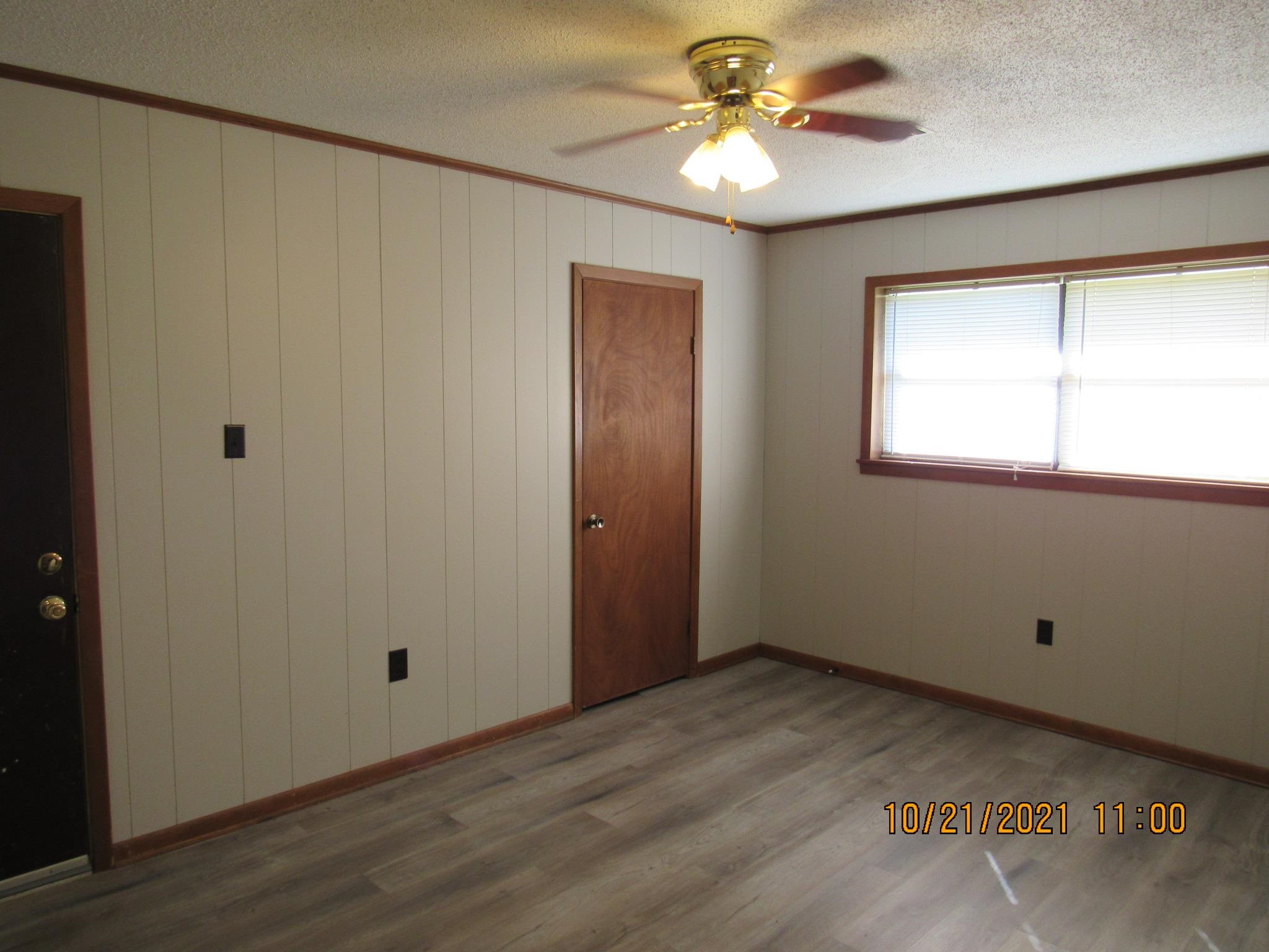 College Oak - Residential Lease