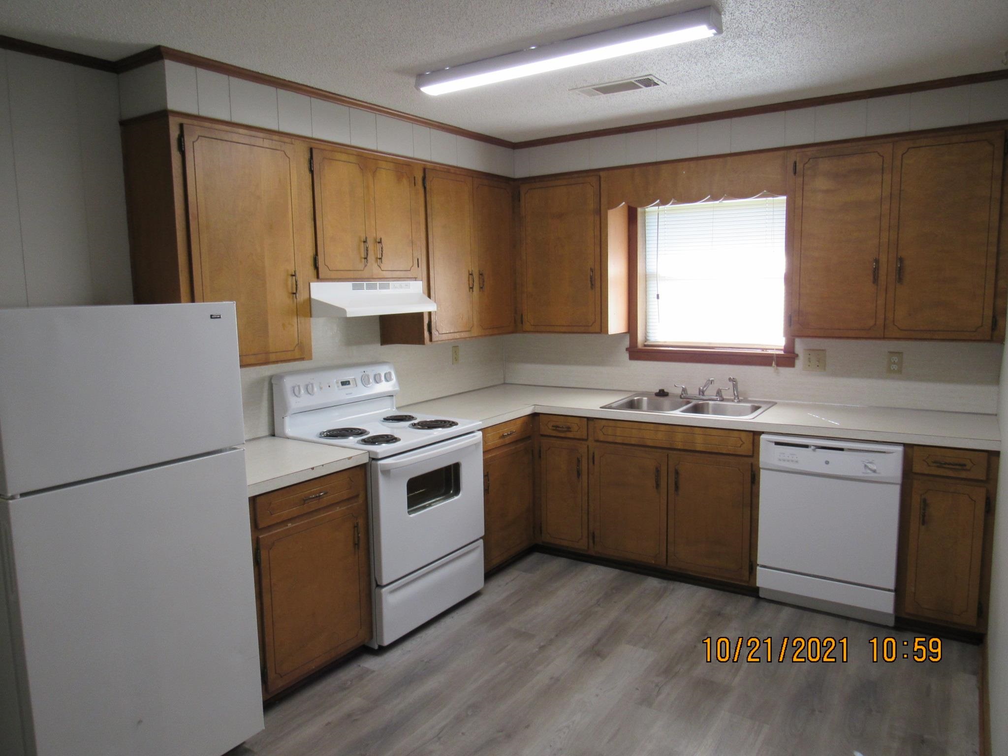 College Oak - Residential Lease