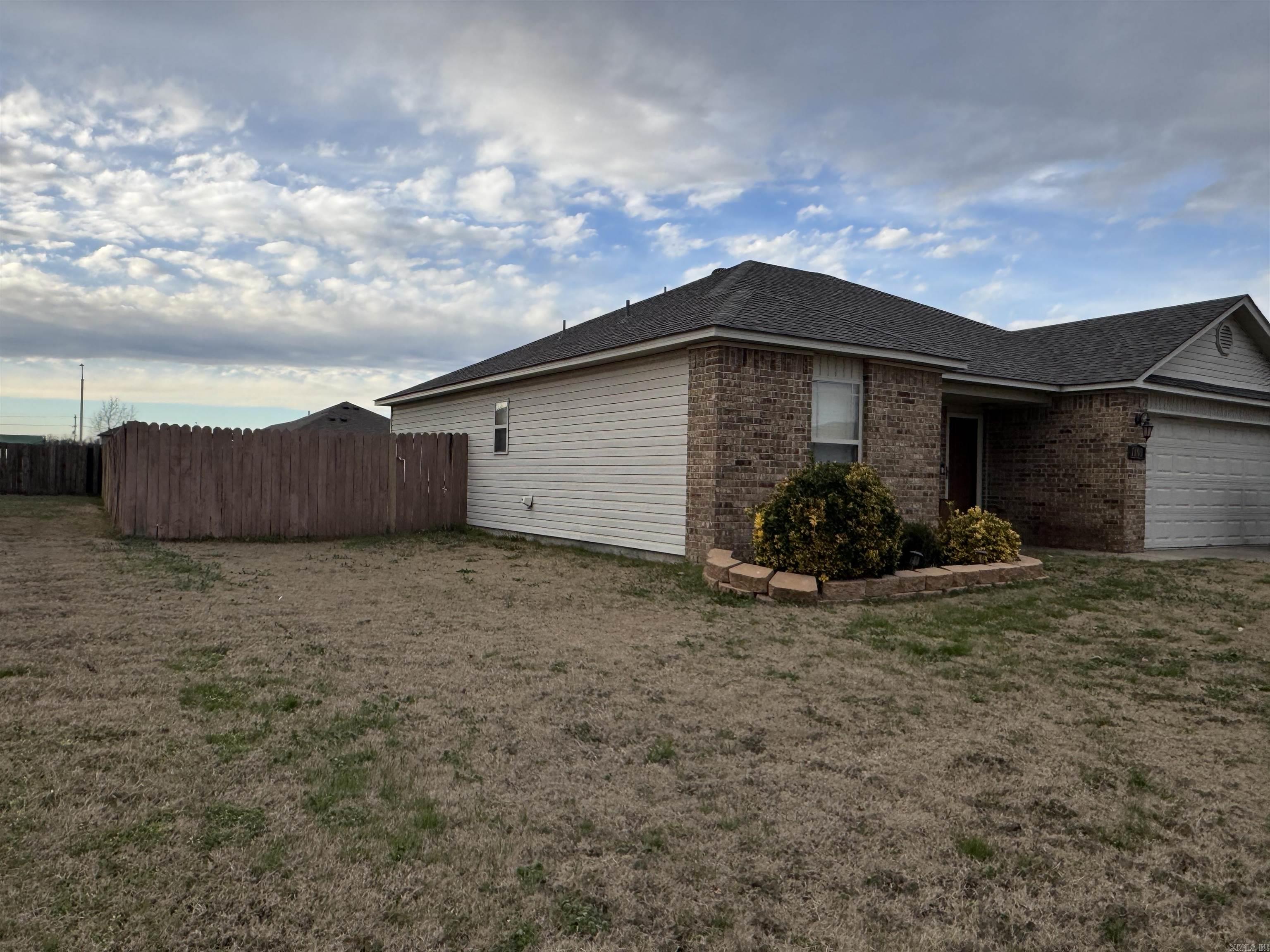 FAULKNER CROSSING - Residential