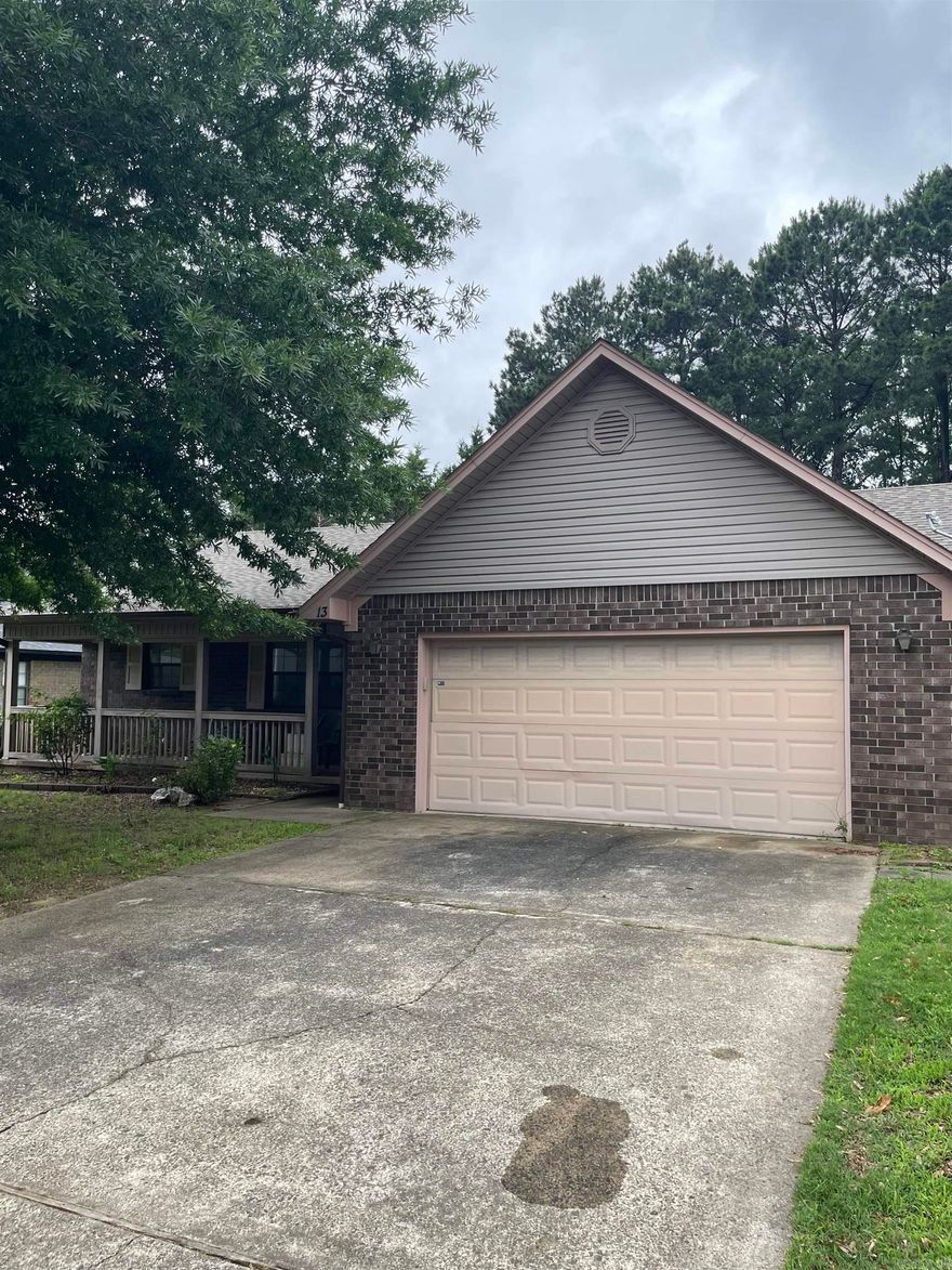 Charming 3 bedroom 2 bathroom home located in the City of Conway with an enclosed sunroom perfect for relaxing or entertaining year round. The property features a fenced backyard ideal for children, pets & outdoor gatherings. Recent updates include a new roof & water heater installed in 2023, all appliances convey. This home is conveniently located close to shopping, dining, schools, and city amenities. Don't miss this well built and maintained house with great indoor and outdoor appeal and living space!