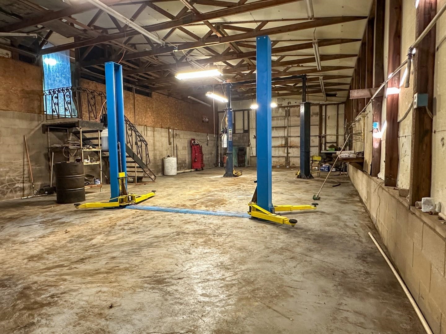 Highland Acres - Commercial Sale