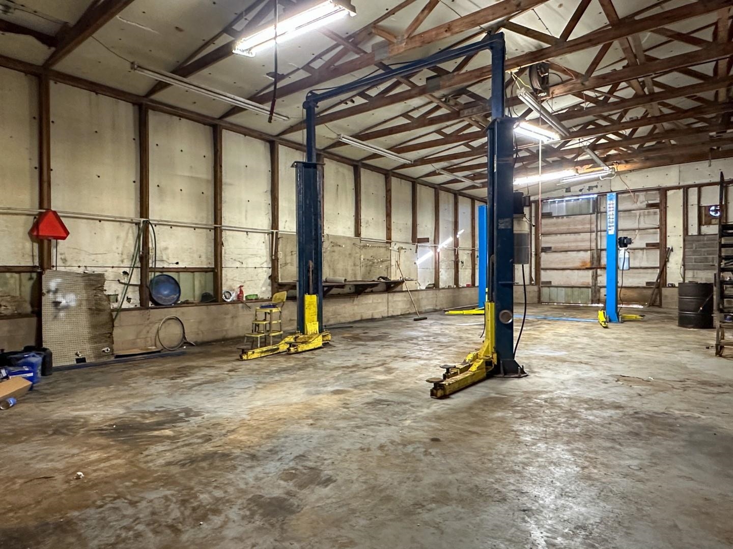 Highland Acres - Commercial Sale