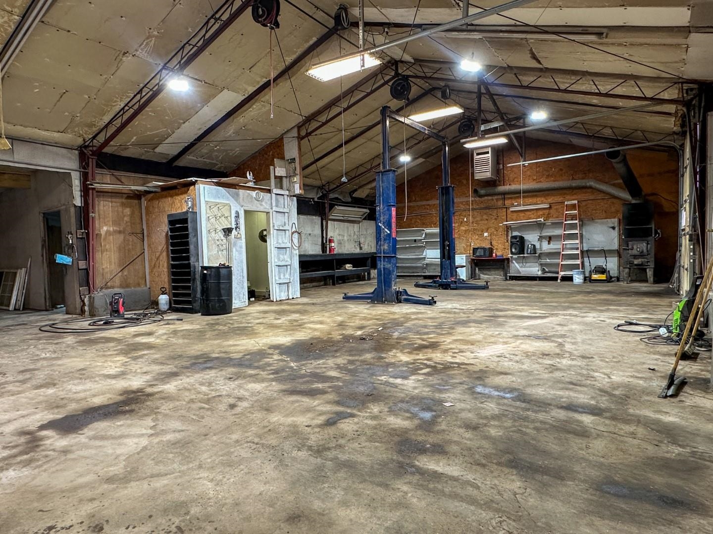 Highland Acres - Commercial Sale