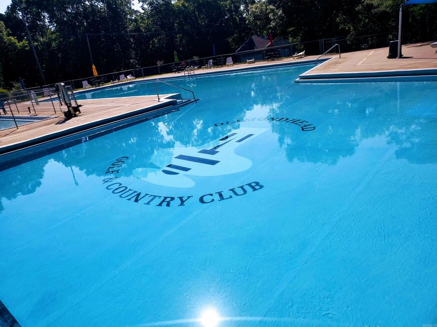 This beautiful golf course lot is only a few minutes from downtown Hot Springs.  This community features several amenities, including an 18-hole premier golf course, an Olympic-sized pool, a playground for children, tennis and basketball courts, a pickleball court, a restaurant, a library, a workout room, and a pavilion area for picnics and get-togethers. Lake Catherine State Park is 1 mile away with hiking trails and a marina, plenty of fishing, boating, golfing, and lots of fun activities for all ages.