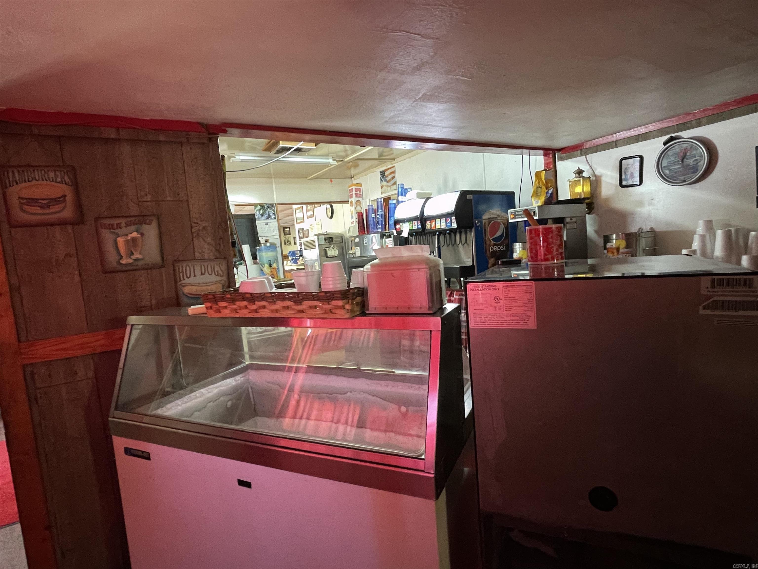 METES & BOUNDS - Commercial Sale