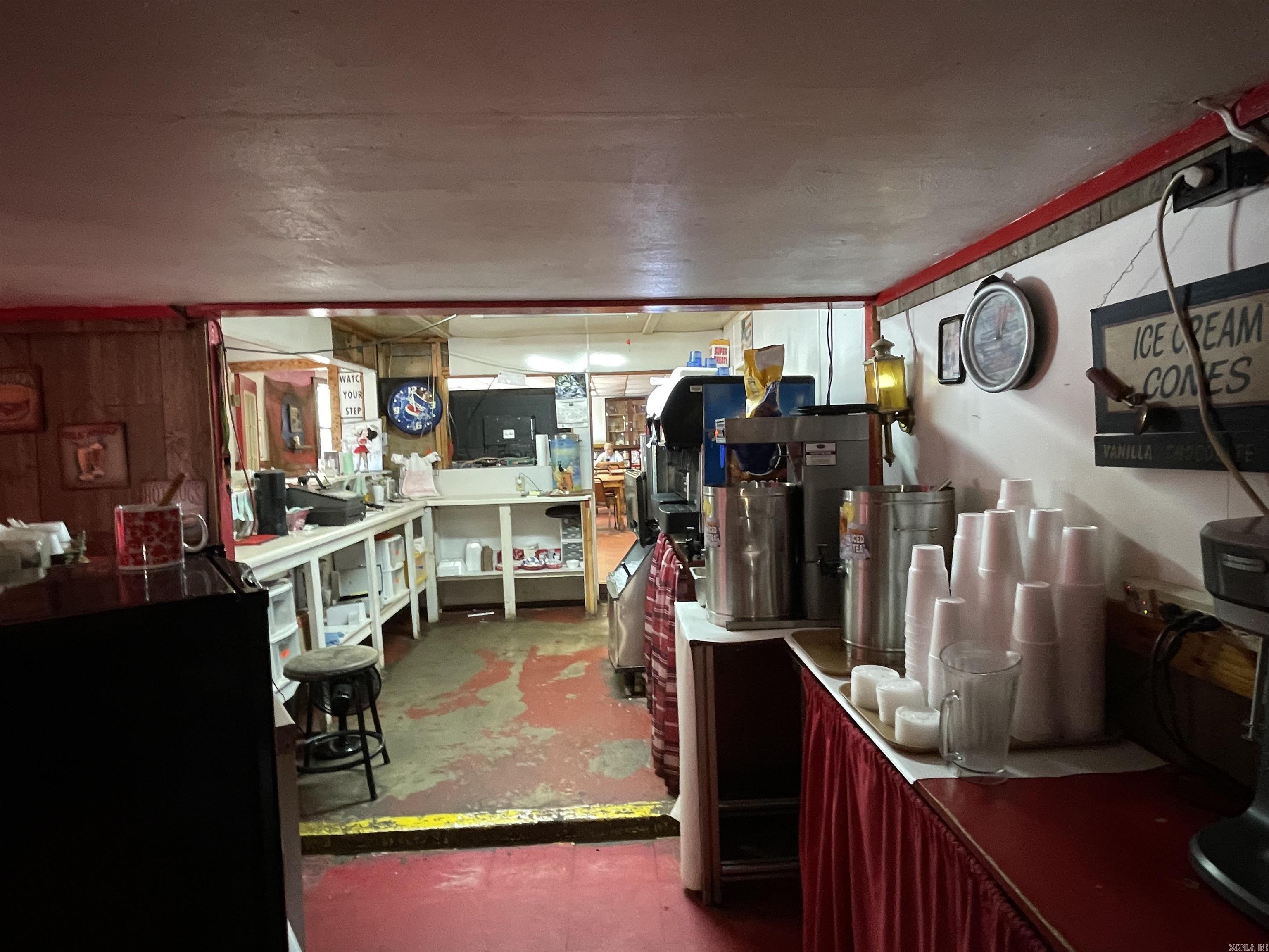 METES & BOUNDS - Commercial Sale