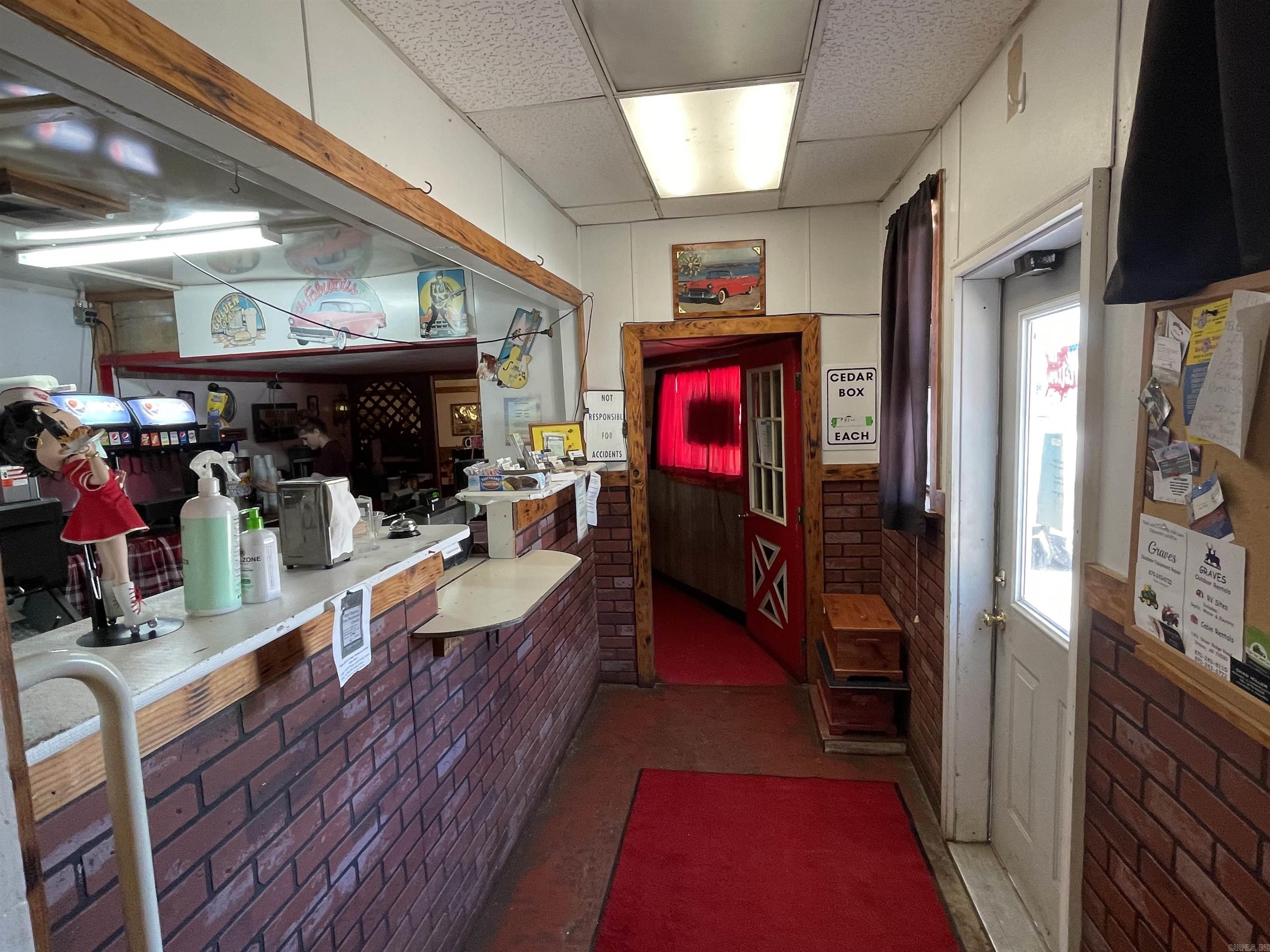 METES & BOUNDS - Commercial Sale