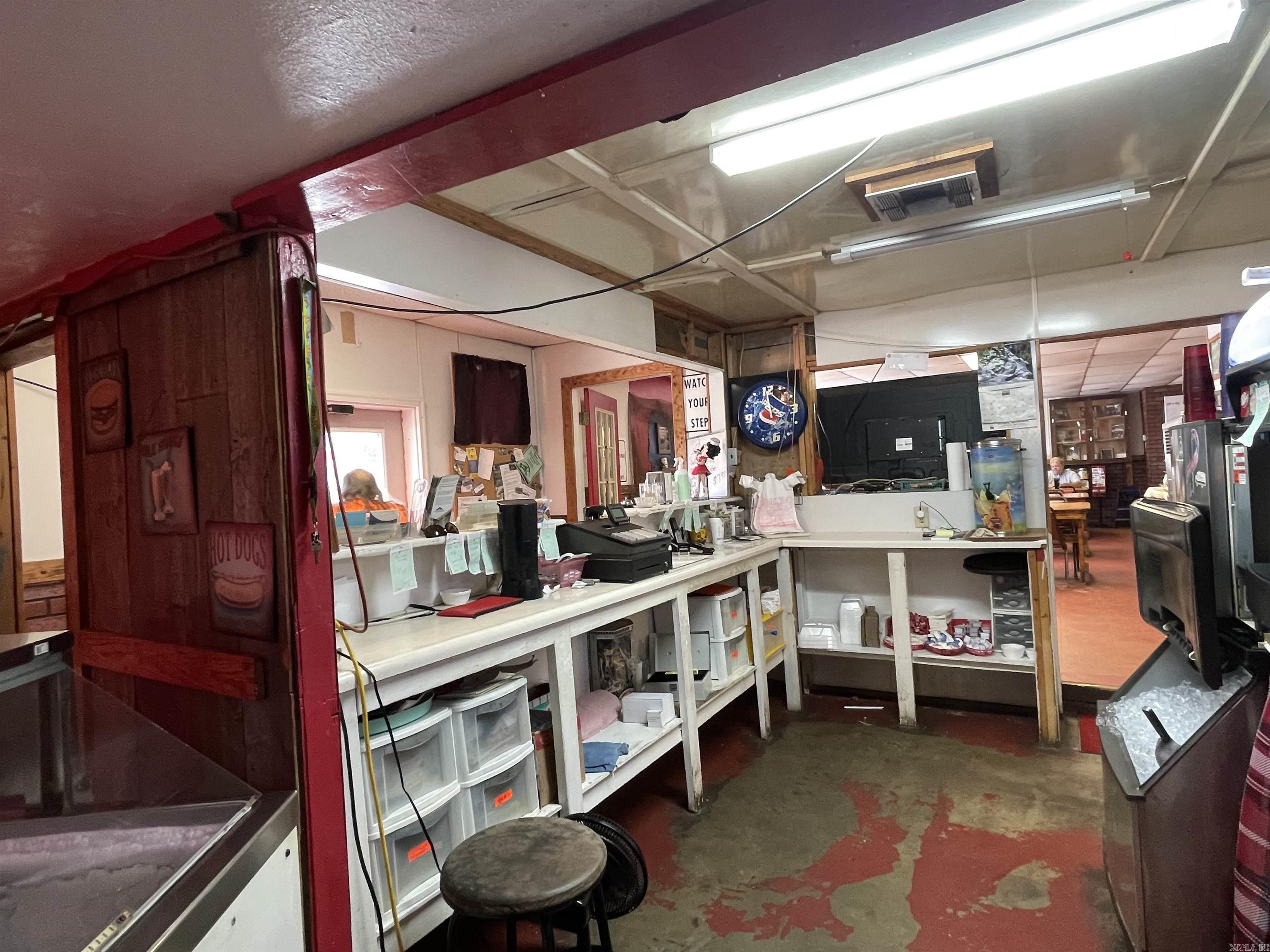 METES & BOUNDS - Commercial Sale