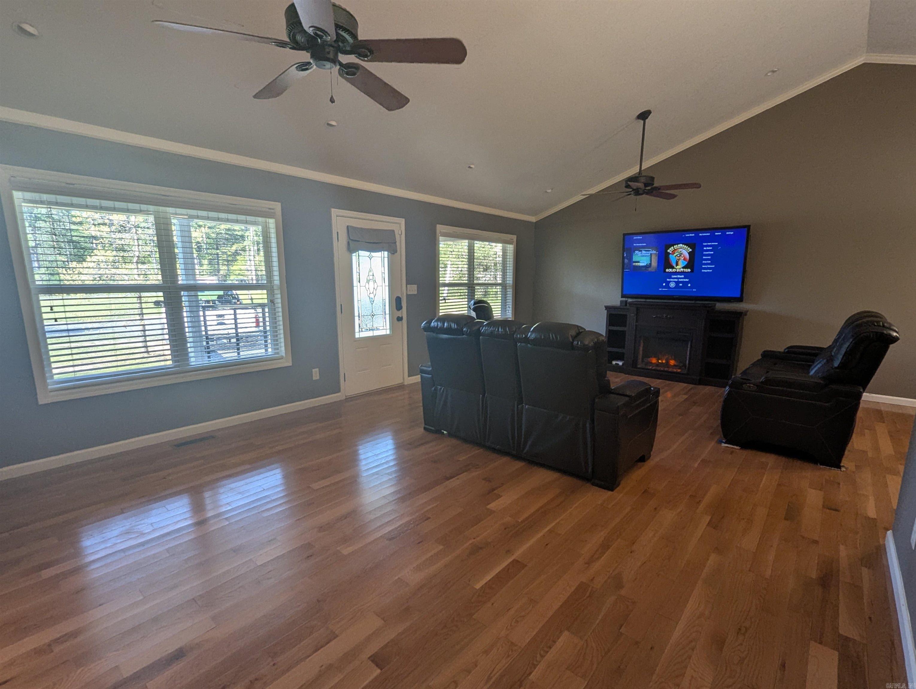 PURE COUNTY ESTATES - Residential