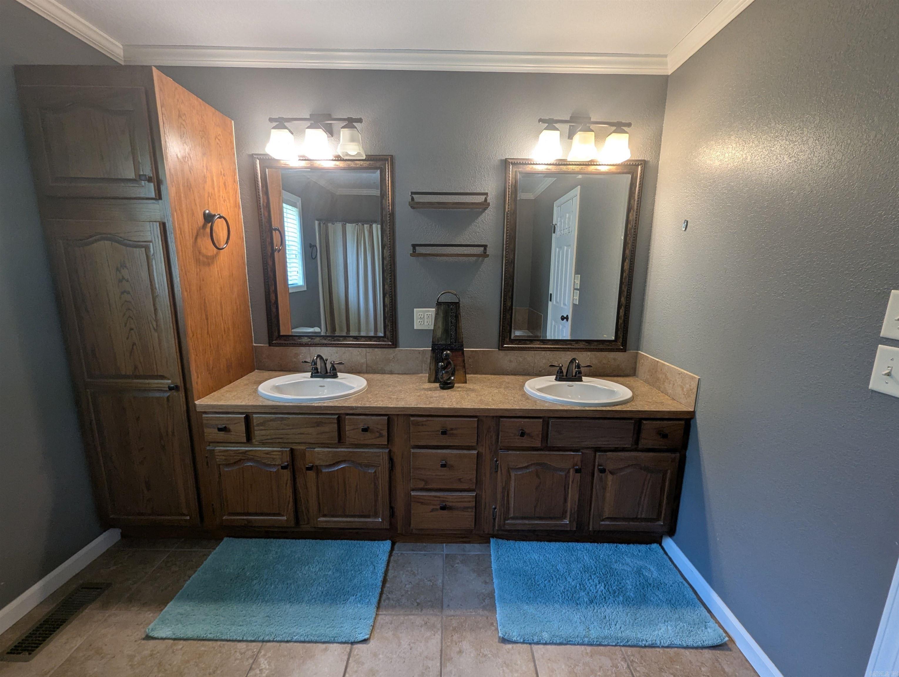 PURE COUNTY ESTATES - Residential