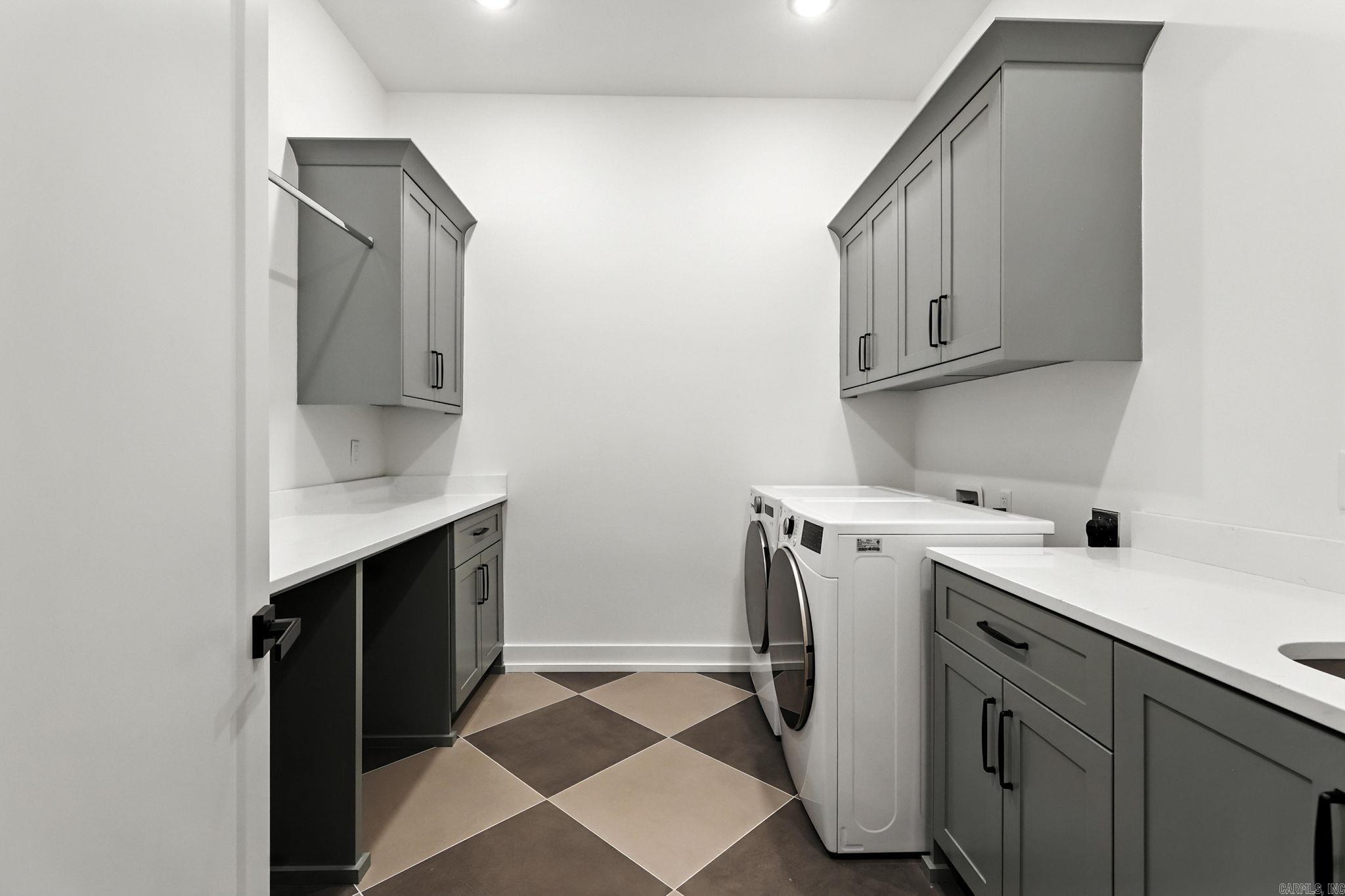 HAZEL OAK - Residential