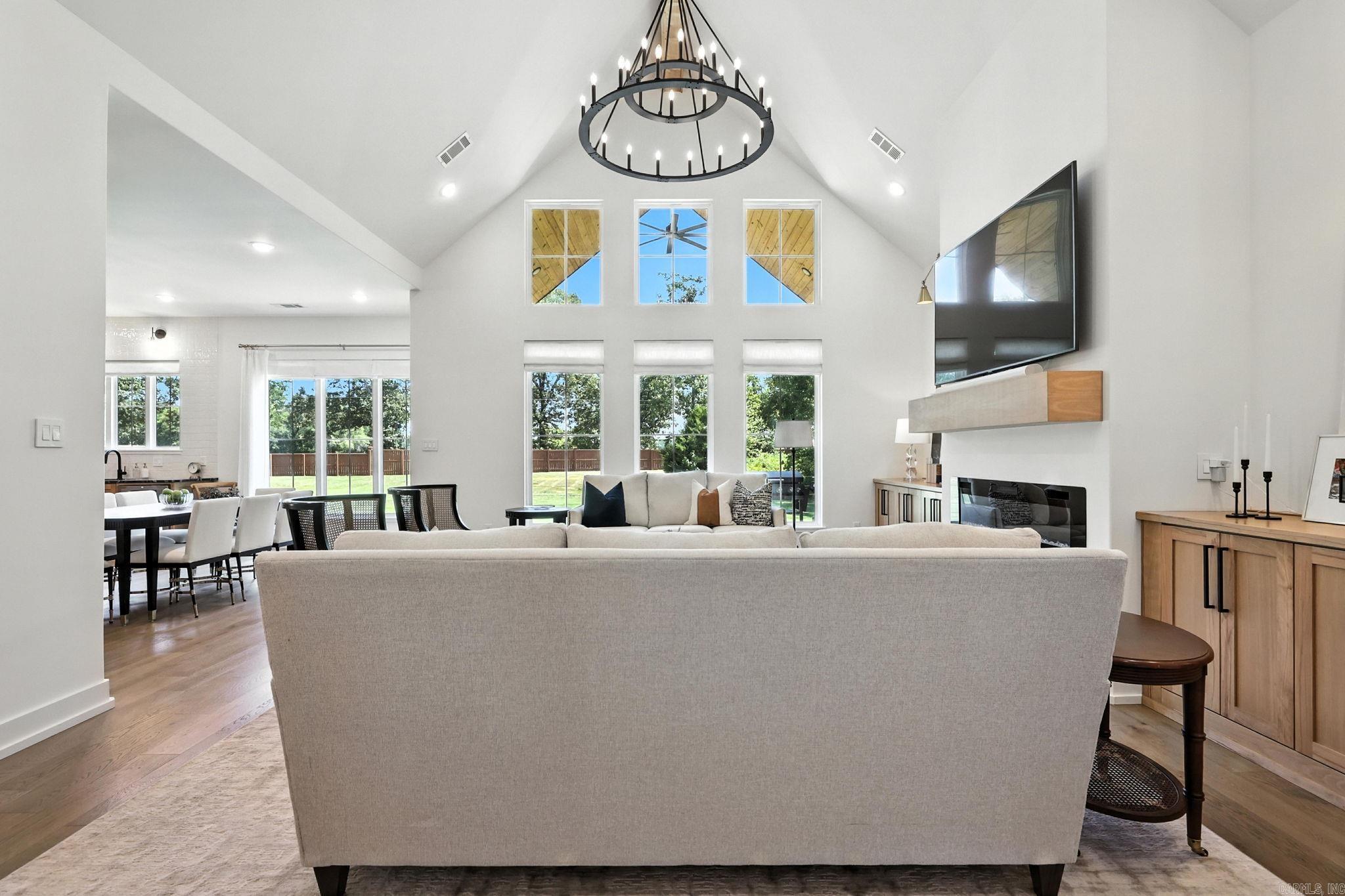 HAZEL OAK - Residential