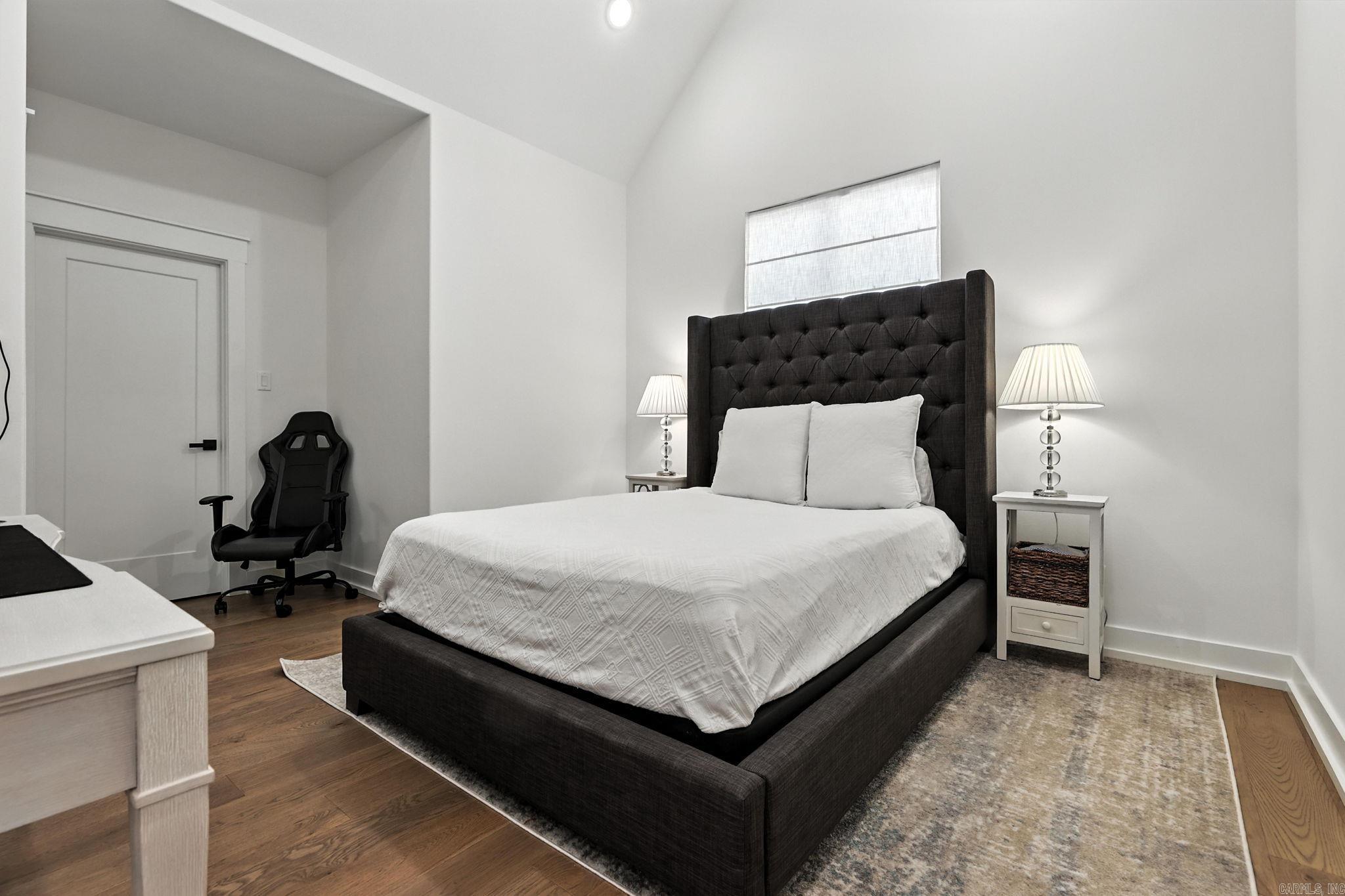HAZEL OAK - Residential